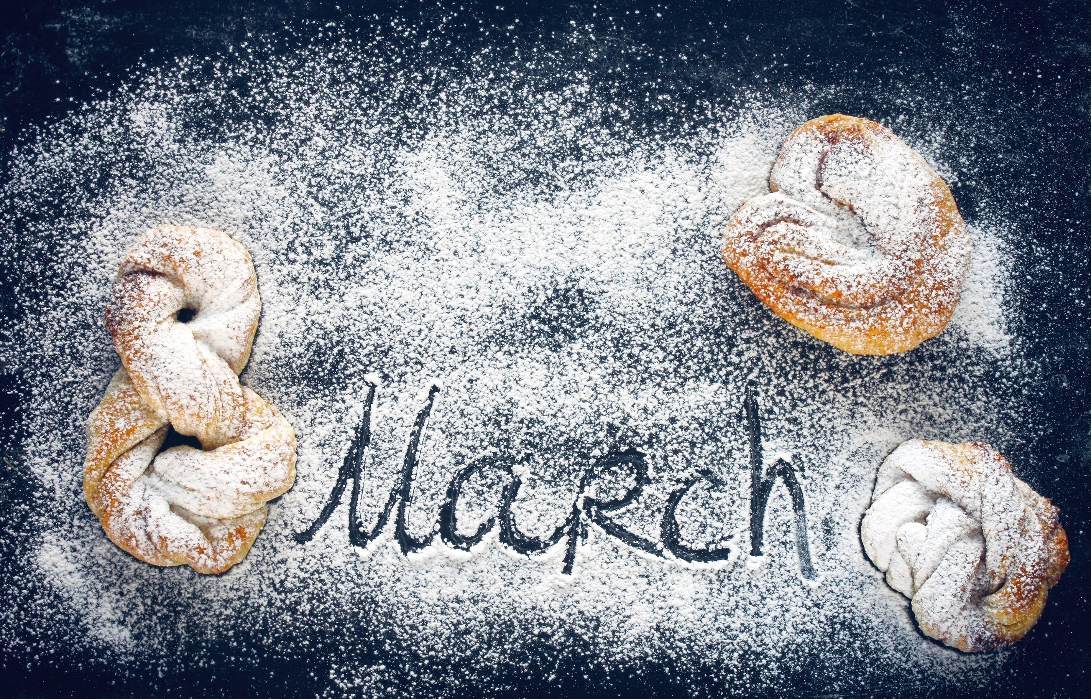 March 8th celebration with pastries and powdered sugar HD Wallpaper