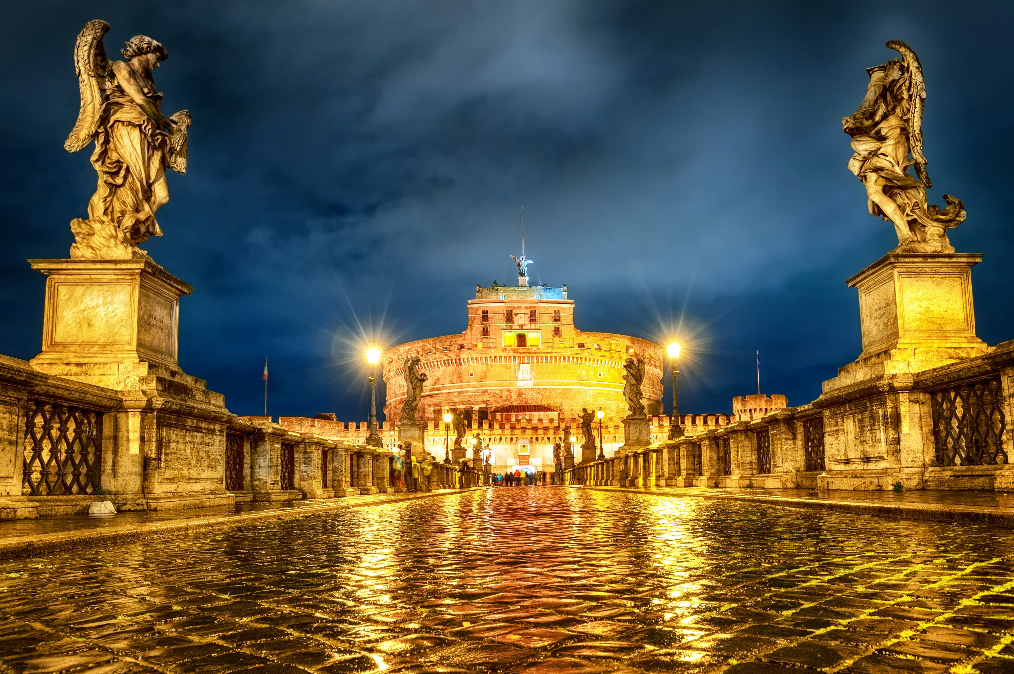Castel Sant'Angelo and Ponte Sant'Angelo at night HD Wallpaper