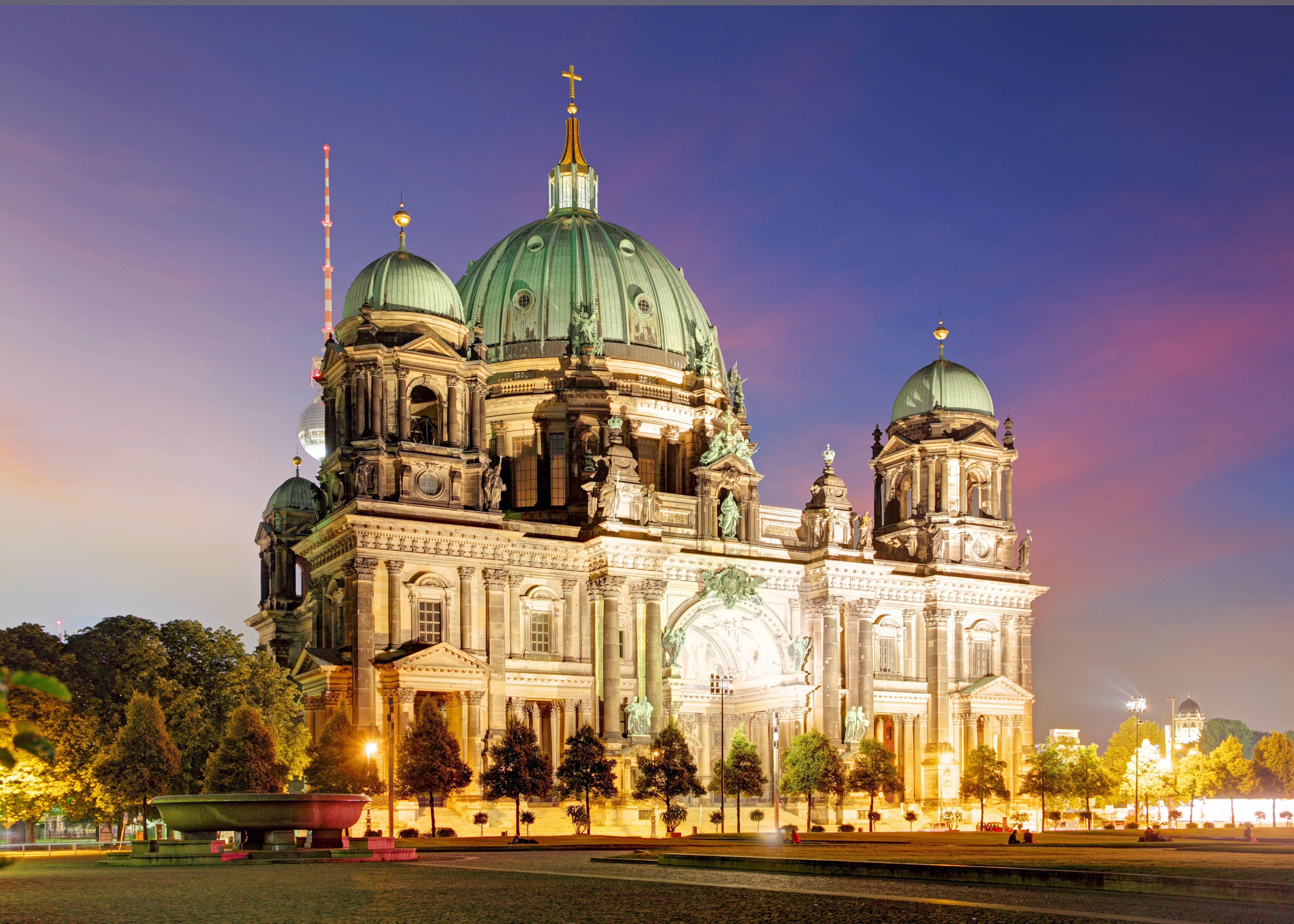 Berlin Cathedral at Dusk, Germany HD Wallpaper