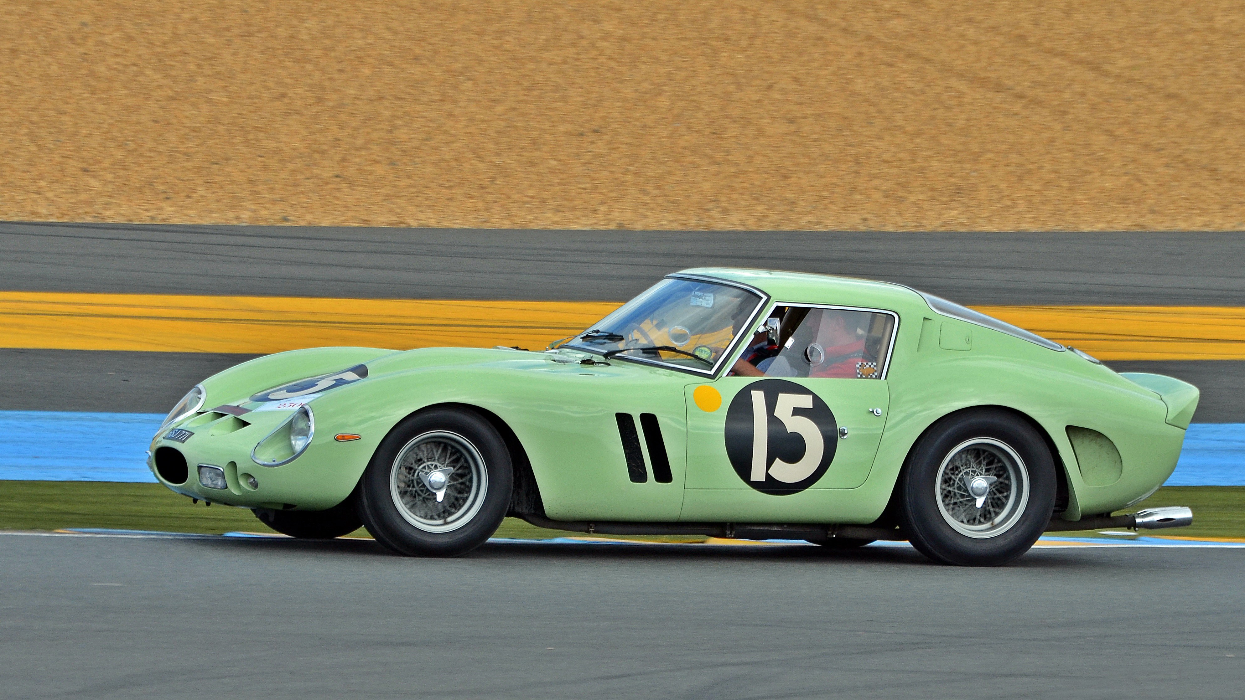 Ferrari 250 GTO Scaglietti race car with number 15 HD Wallpaper