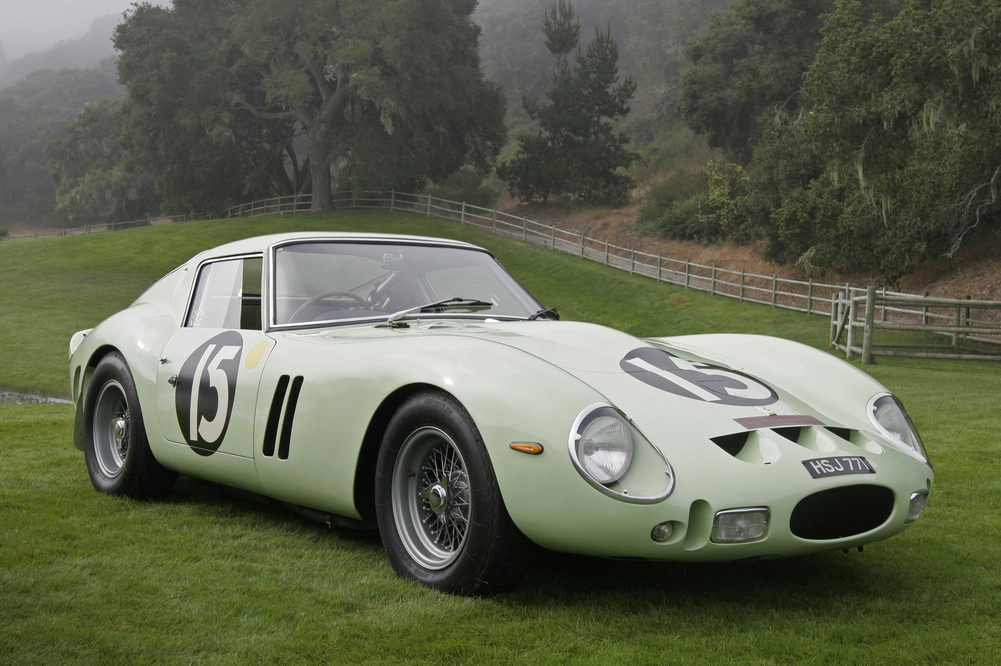 1962 Ferrari 250 GTO Scaglietti on a grassy field HD Wallpaper