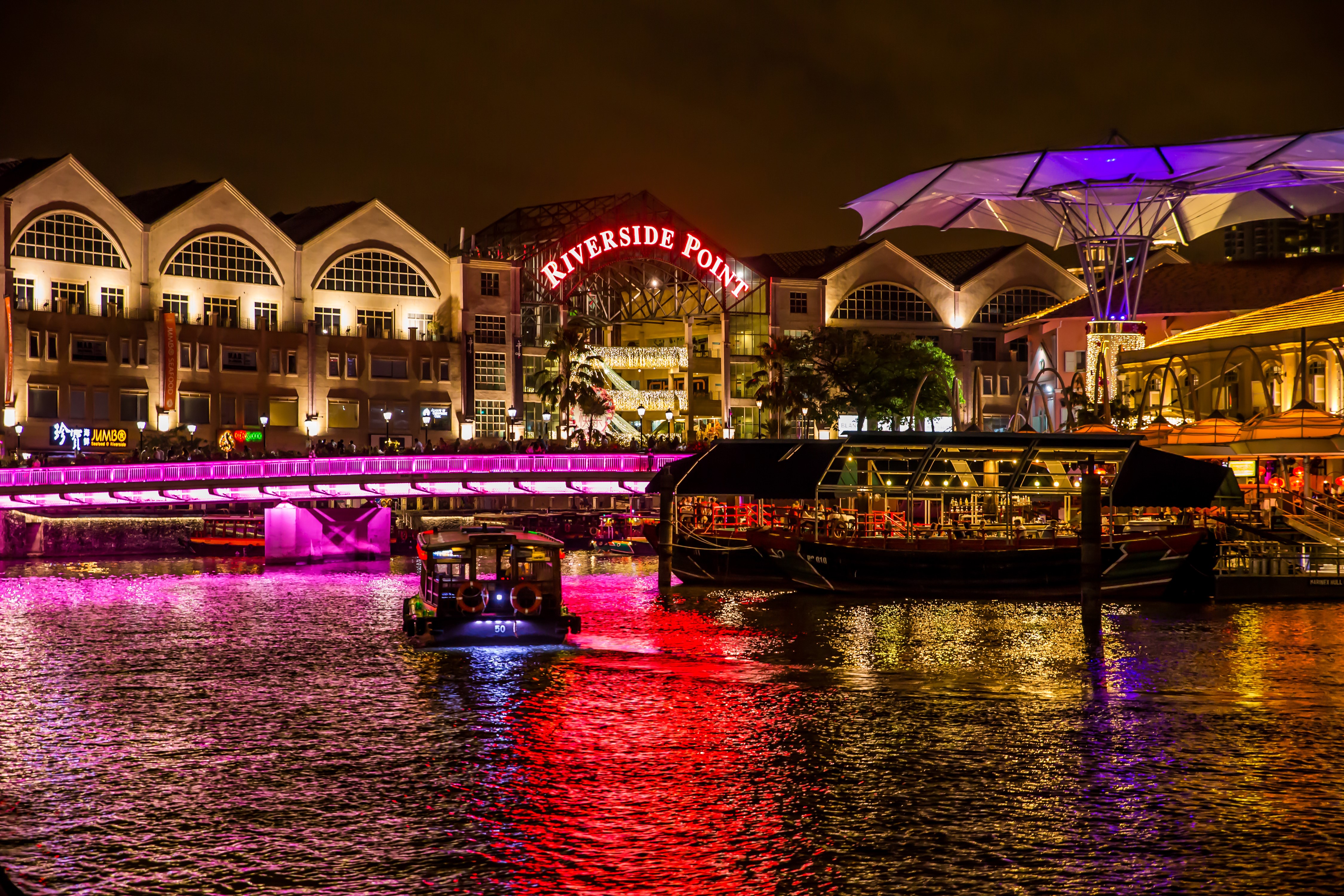 Singapore Riverside Point at Night with Boats HD Wallpaper