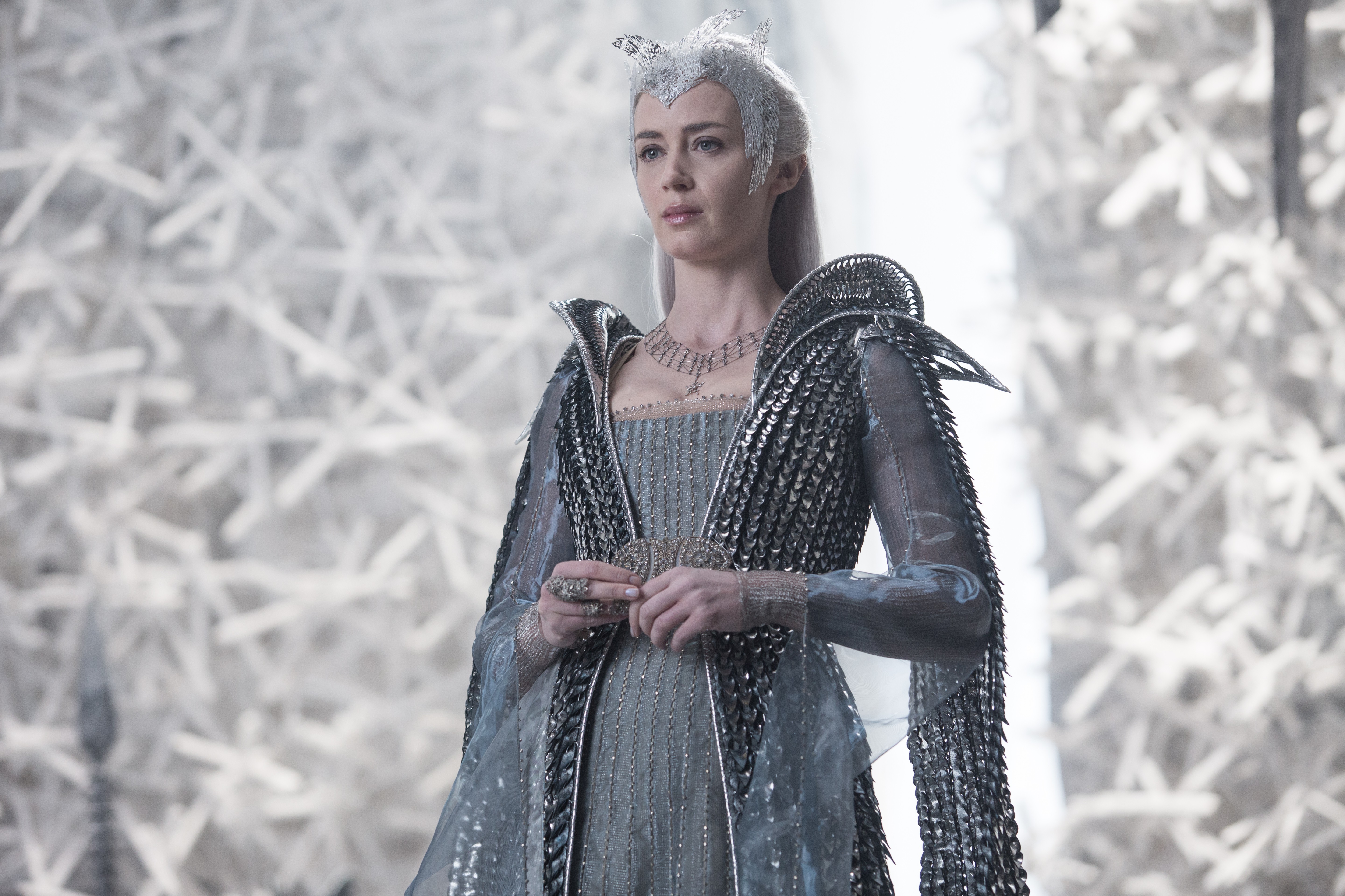 Emily Blunt as Freya from The Huntsman: Winter's War HD Wallpaper