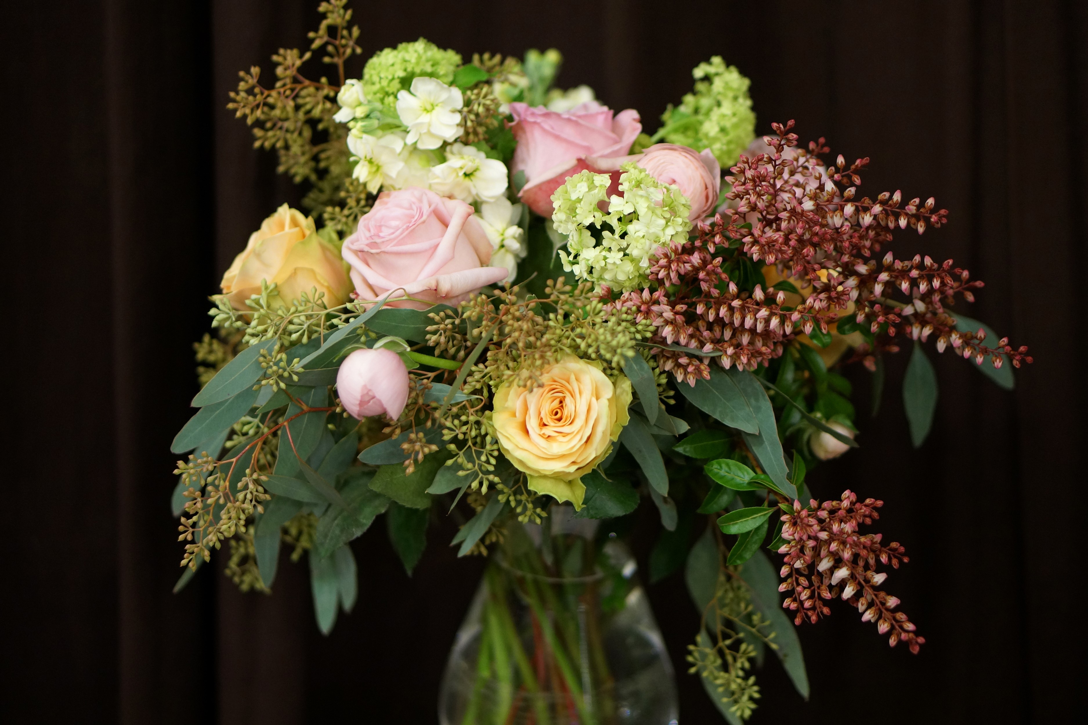 Bouquet of Roses and Greenery HD Wallpaper