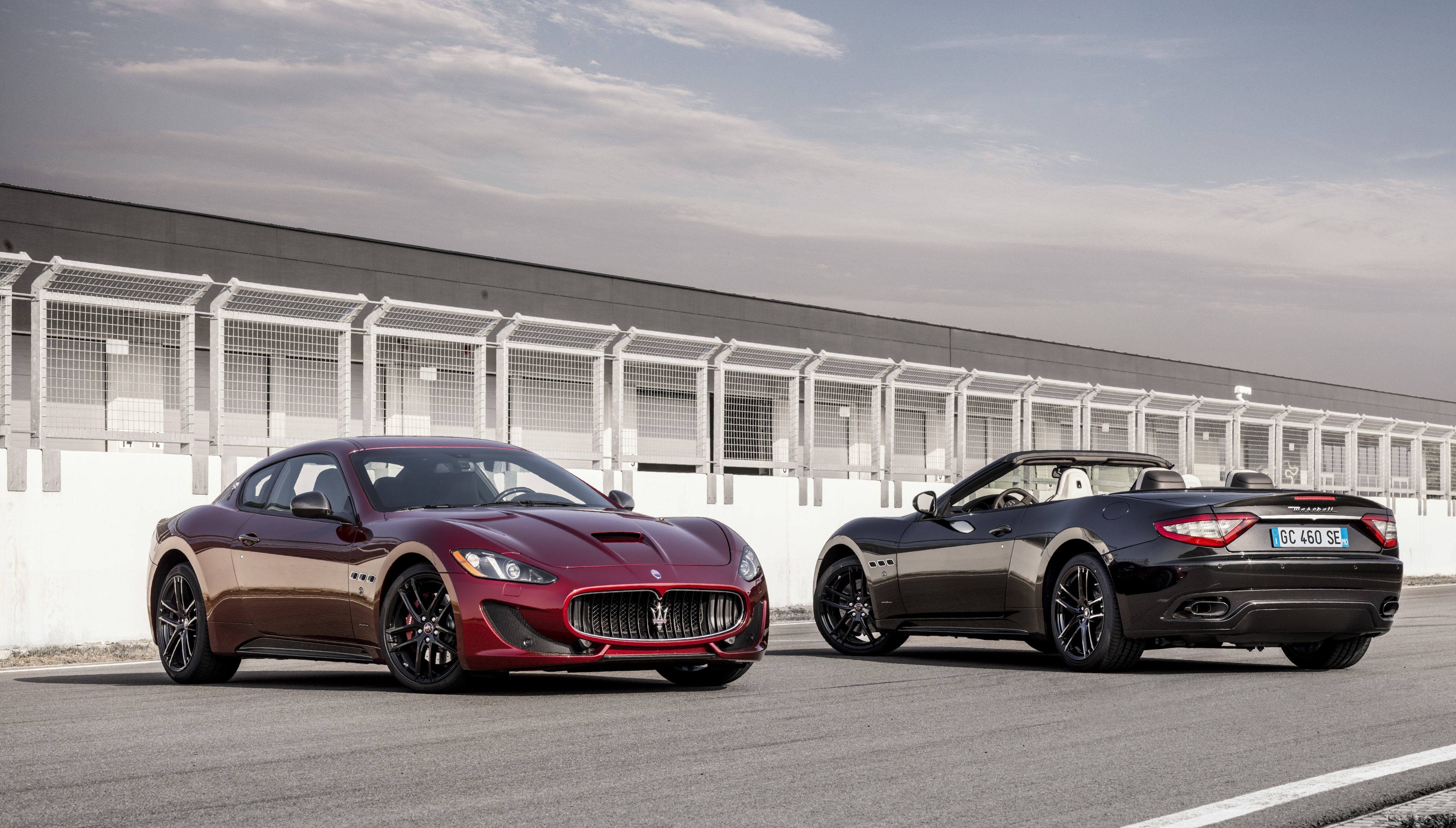 Two Maserati GranTurismo and GranCabrio Sport Special Edition cars HD Wallpaper