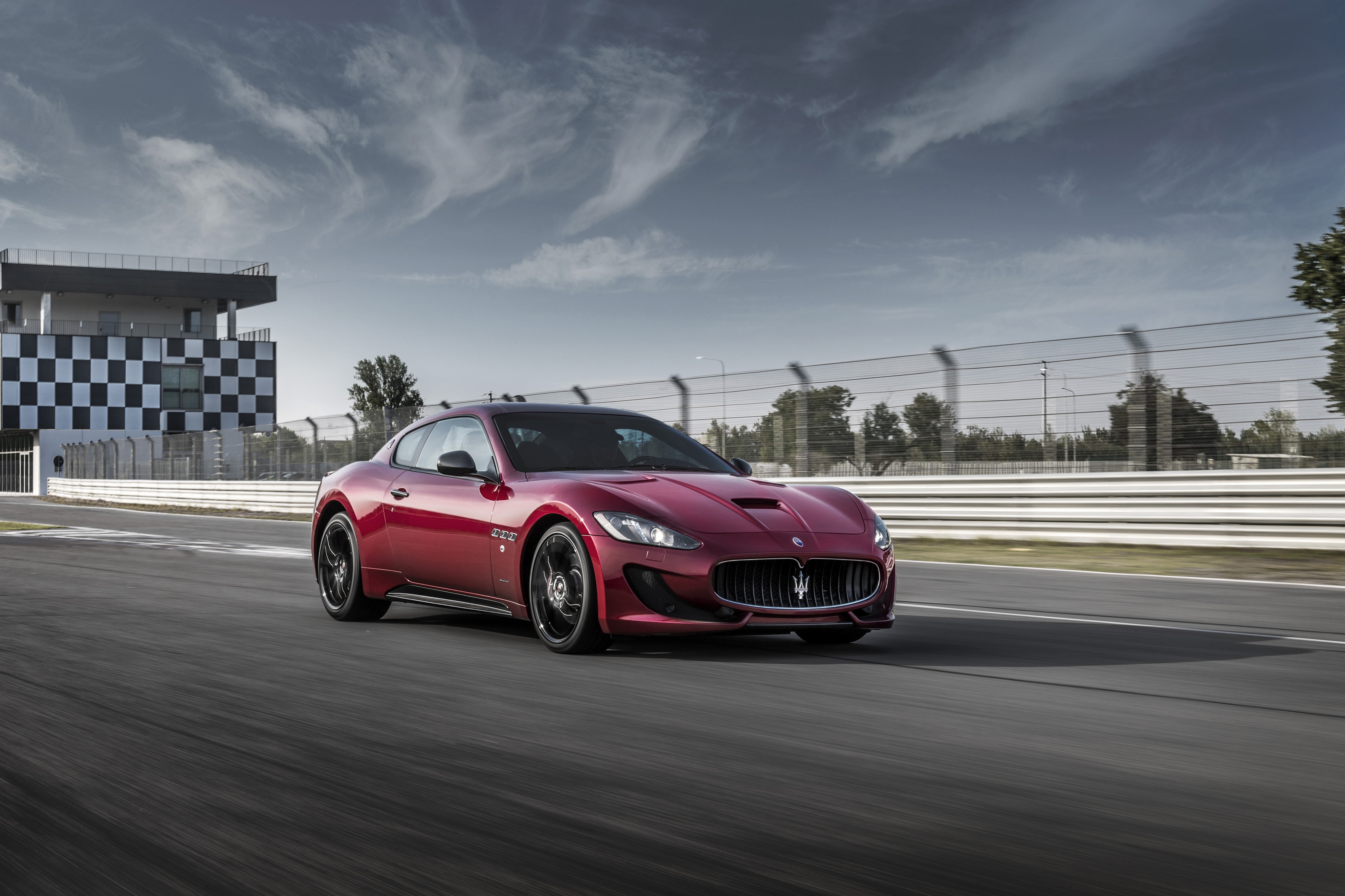Maserati GranTurismo Sport Special Edition on a Racetrack HD Wallpaper