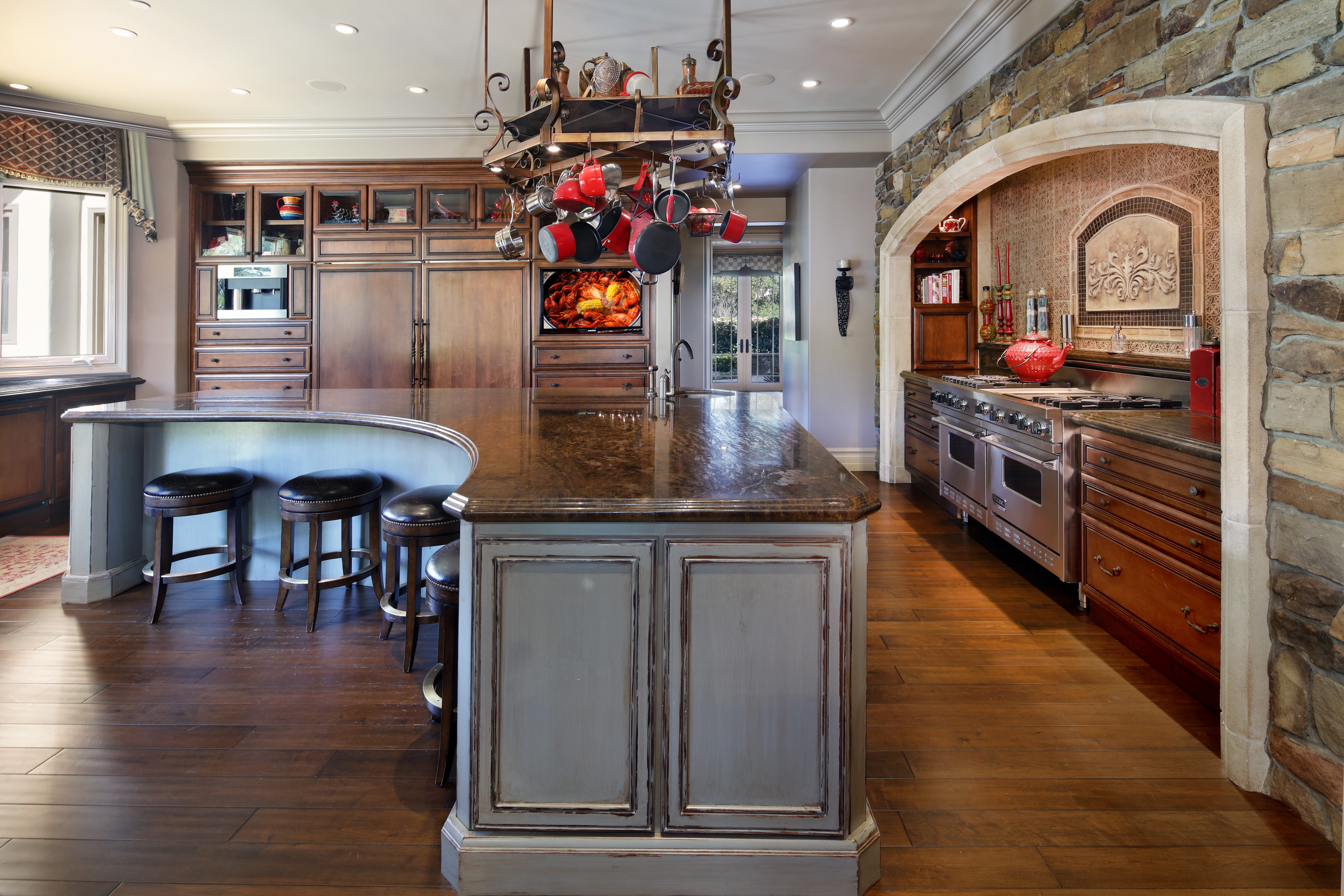 Luxury Kitchen Interior Design HD Wallpaper