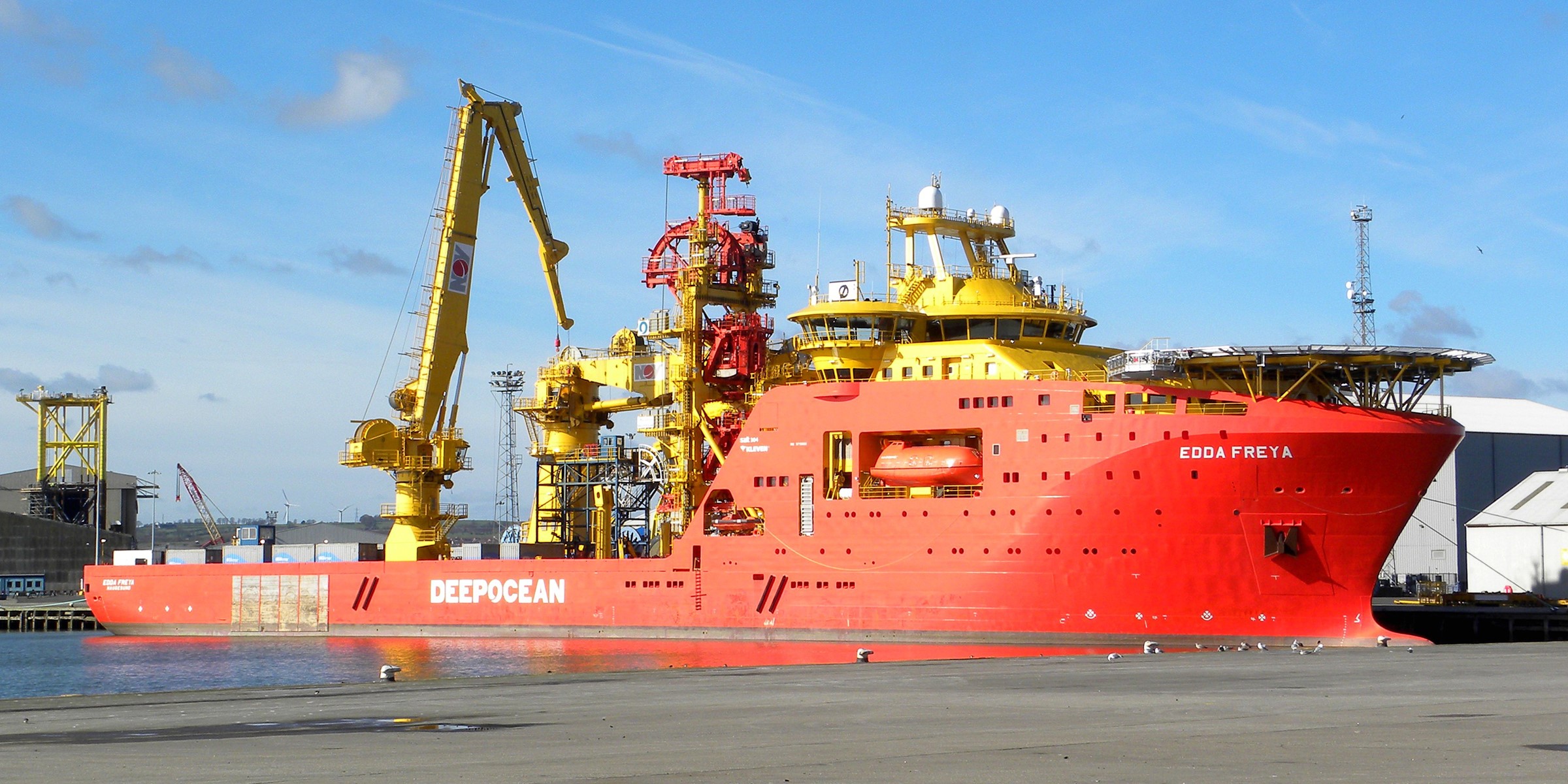Red Edda Freya DeepOcean Ship with Yellow Crane HD Wallpaper