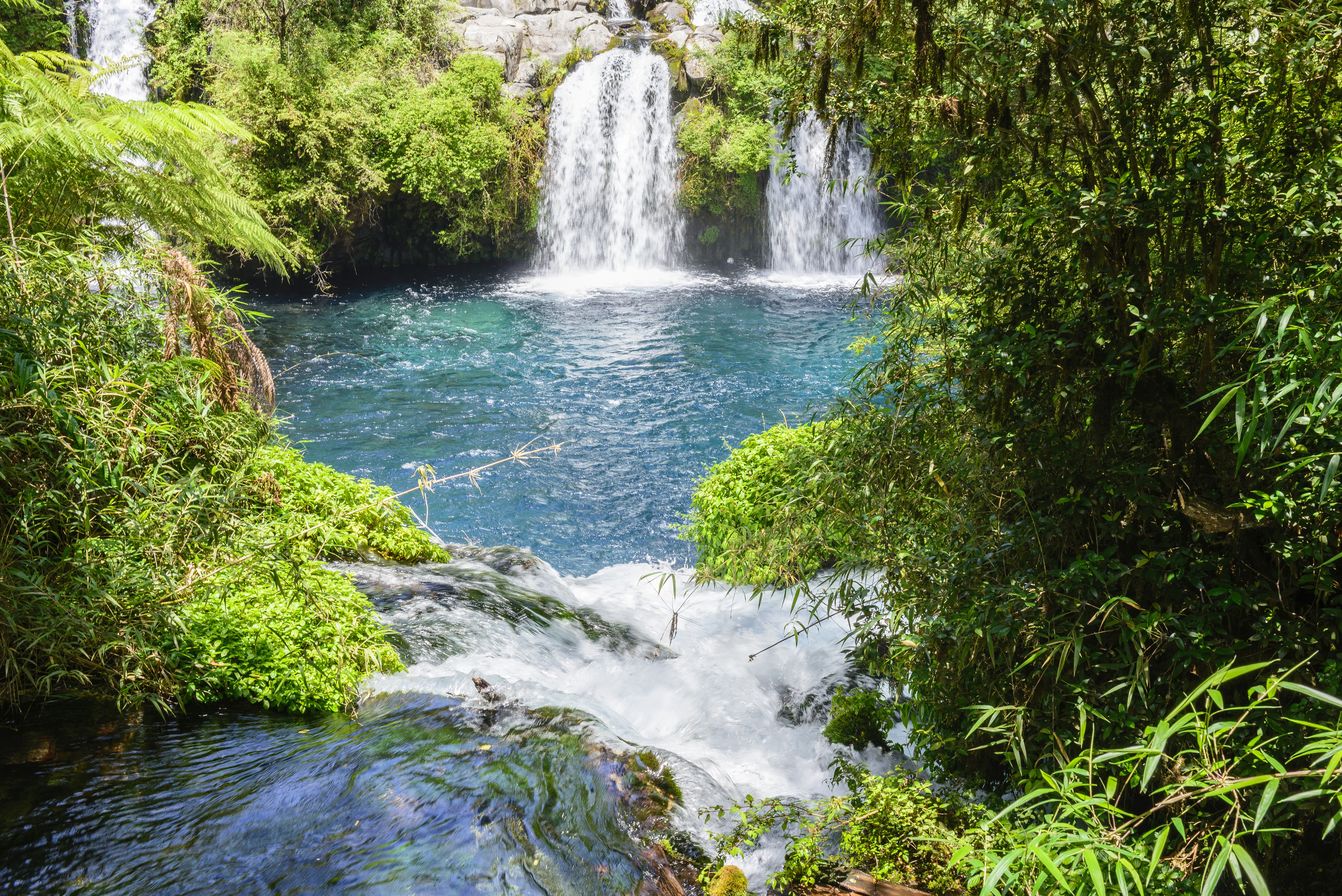 4K Waterfalls in Conguillio National Park, Chile HD Wallpaper
