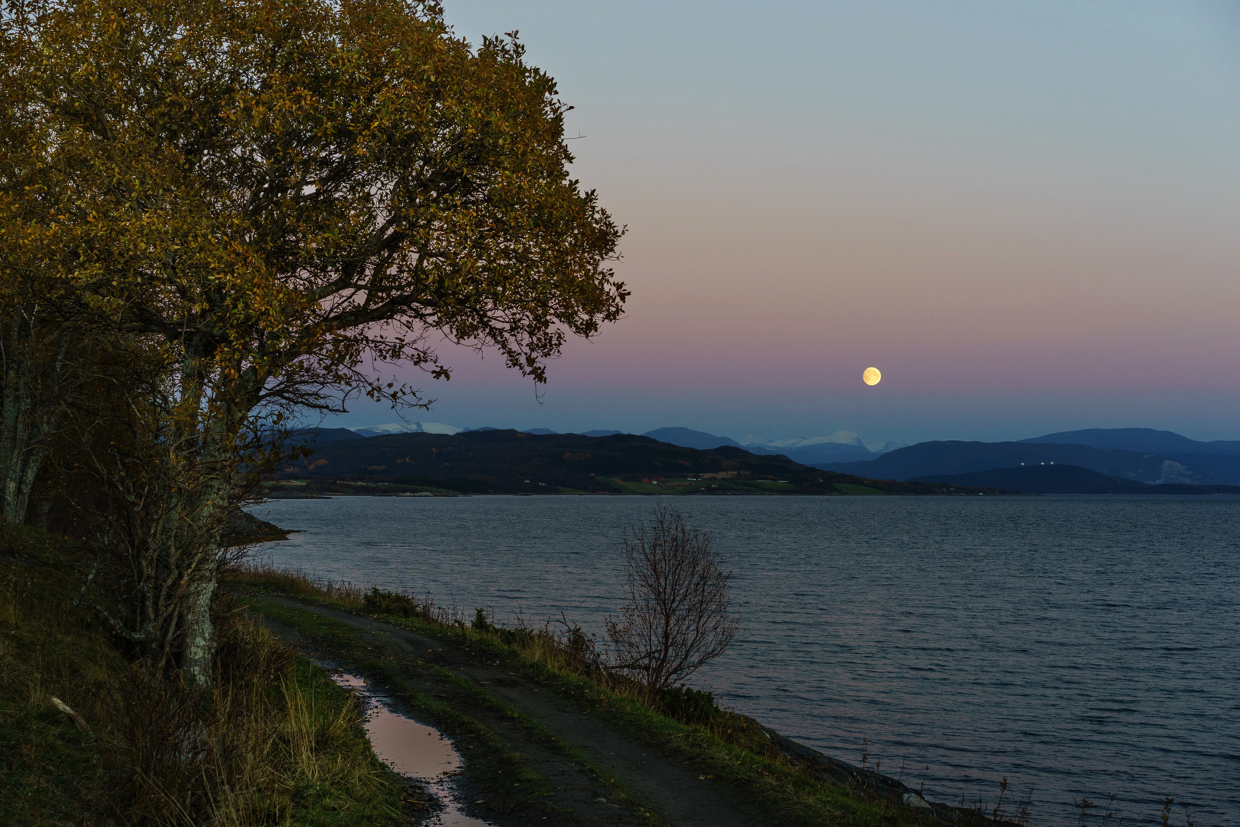 Norway Evening Moon over Water and Mountains HD Wallpaper