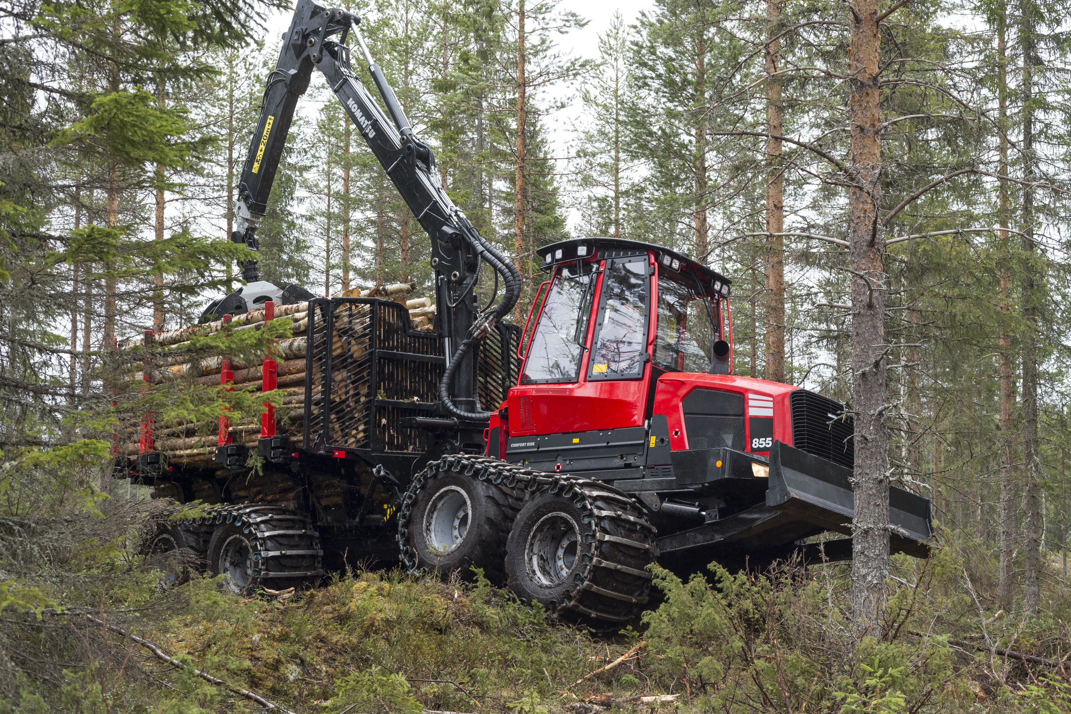 Komatsu 855 Forest Machine Loading Logs HD Wallpaper