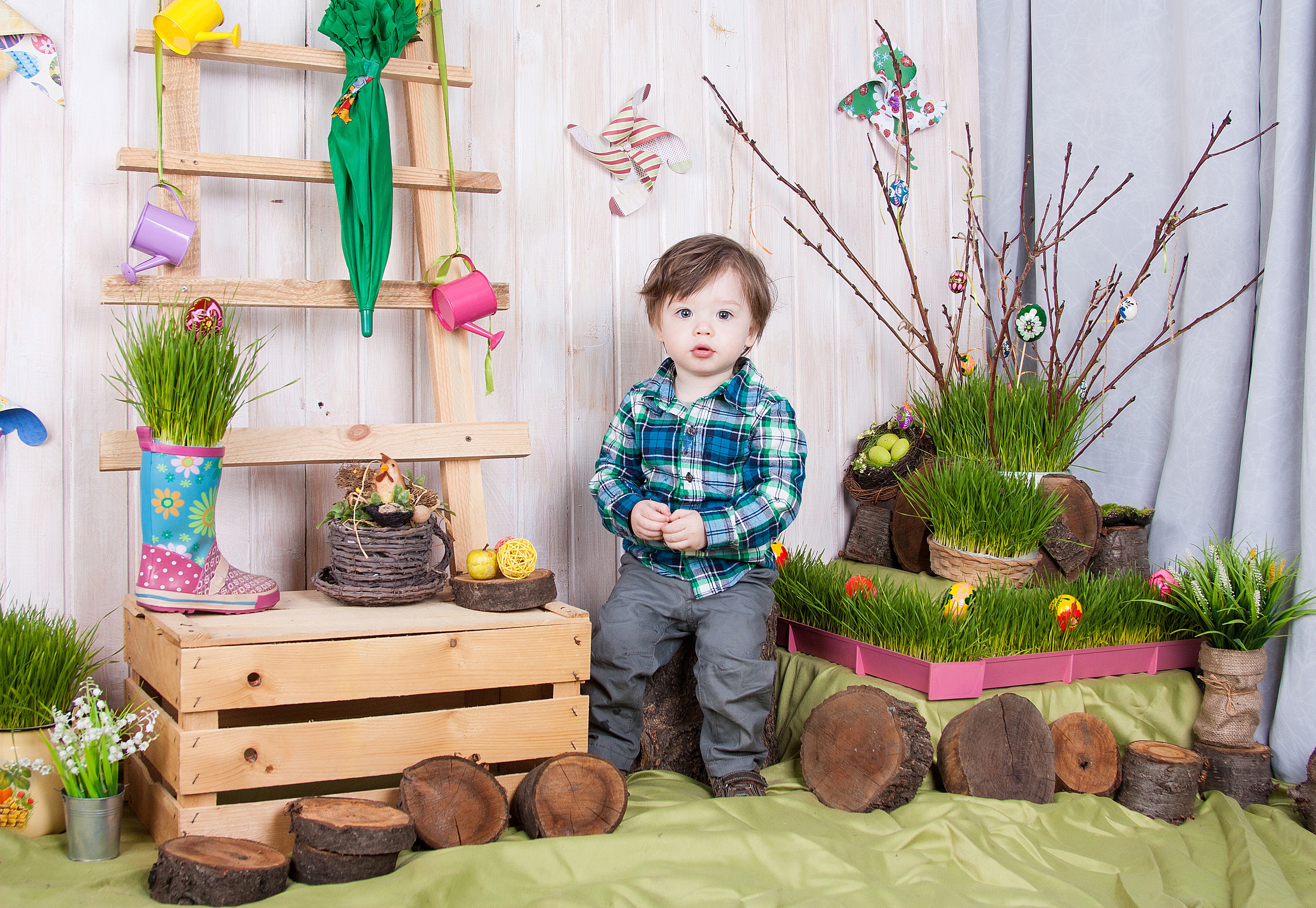 Easter Decoration with a Young Boy HD Wallpaper