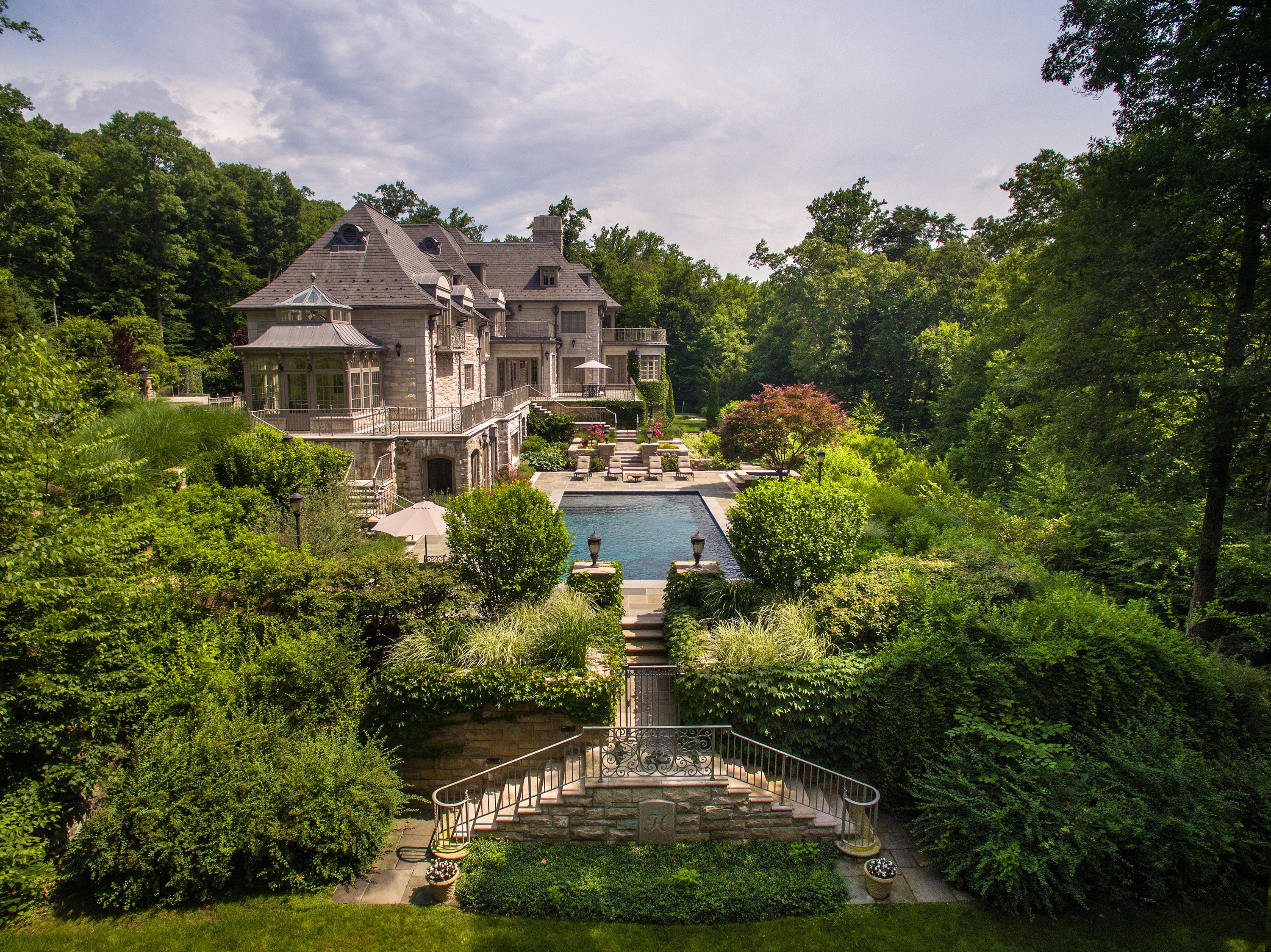 Conyers Farm Mansion with Pool and Gardens in Greenwich, USA HD Wallpaper