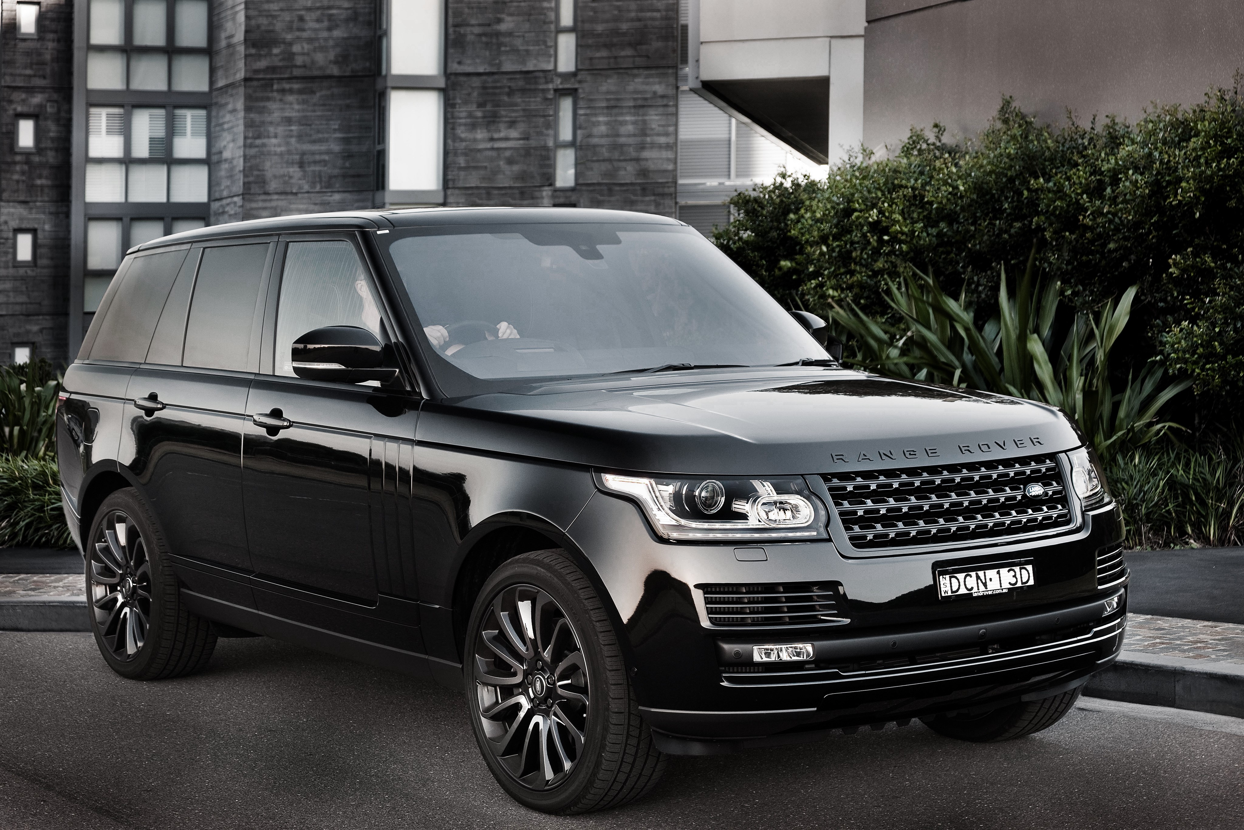 Black Range Rover Vogue 4K HD Wallpaper