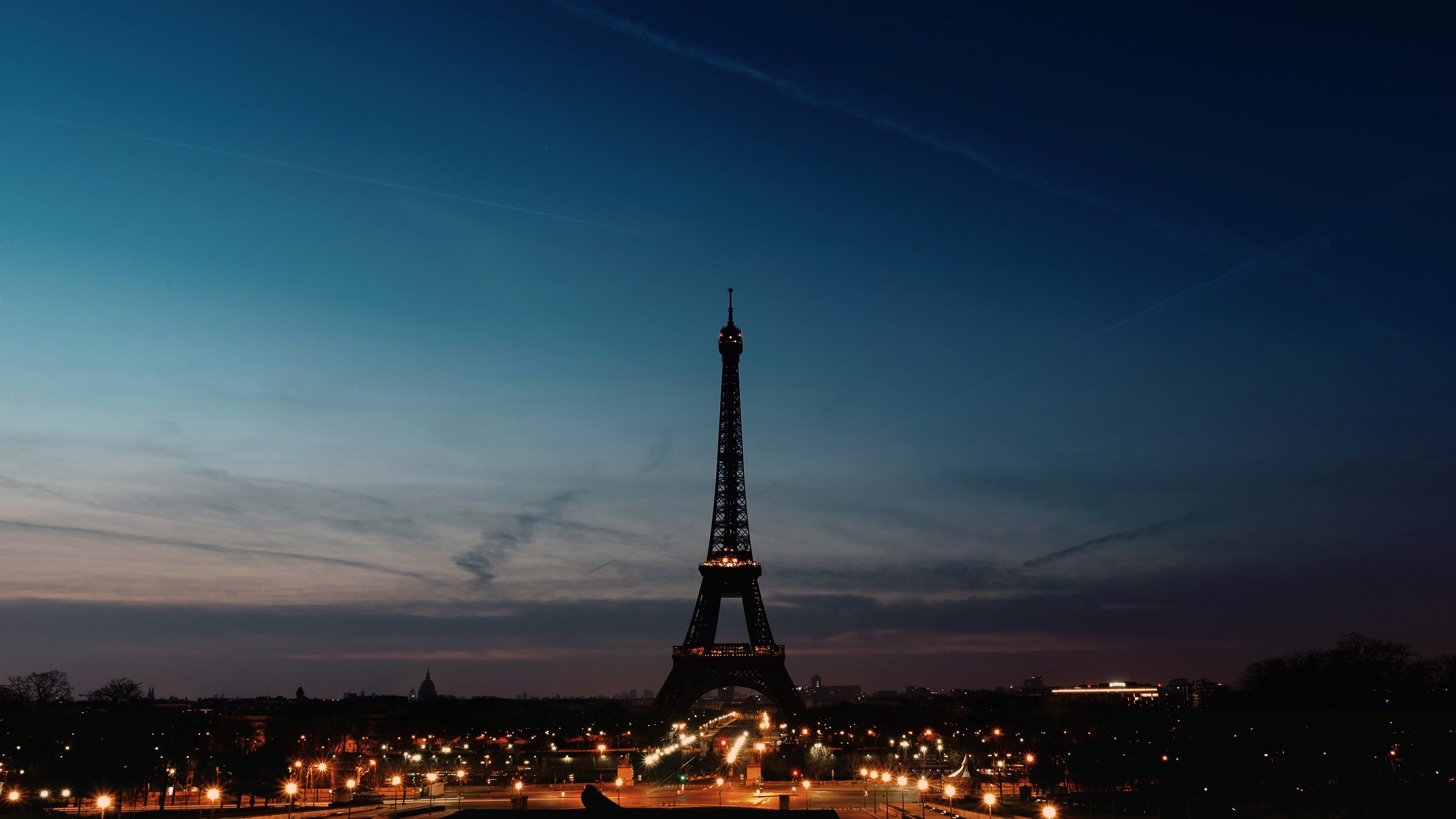 Eiffel Tower at night in Paris, France HD Wallpaper