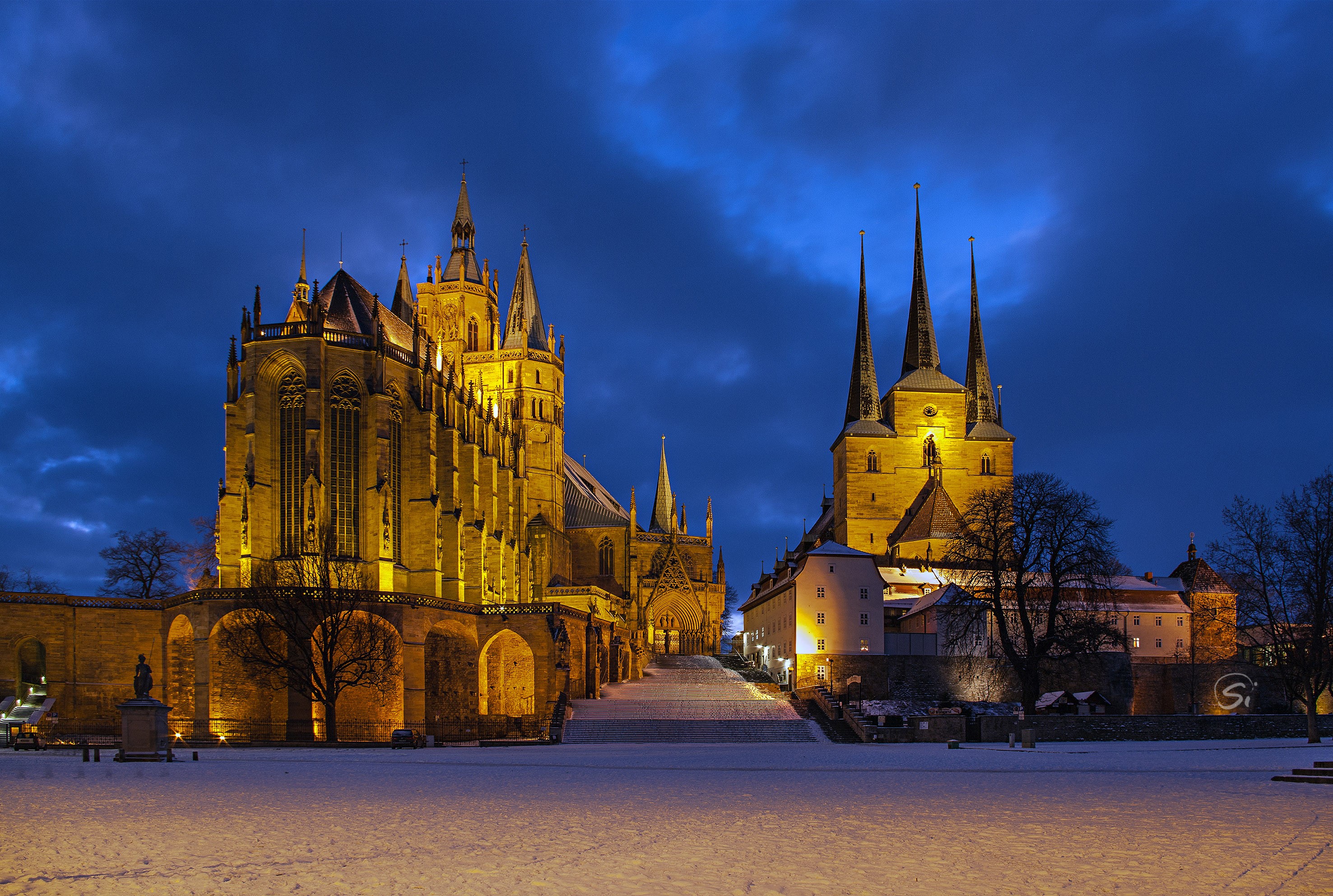 Erfurt Cathedral and St. Severus Church at Night HD Wallpaper