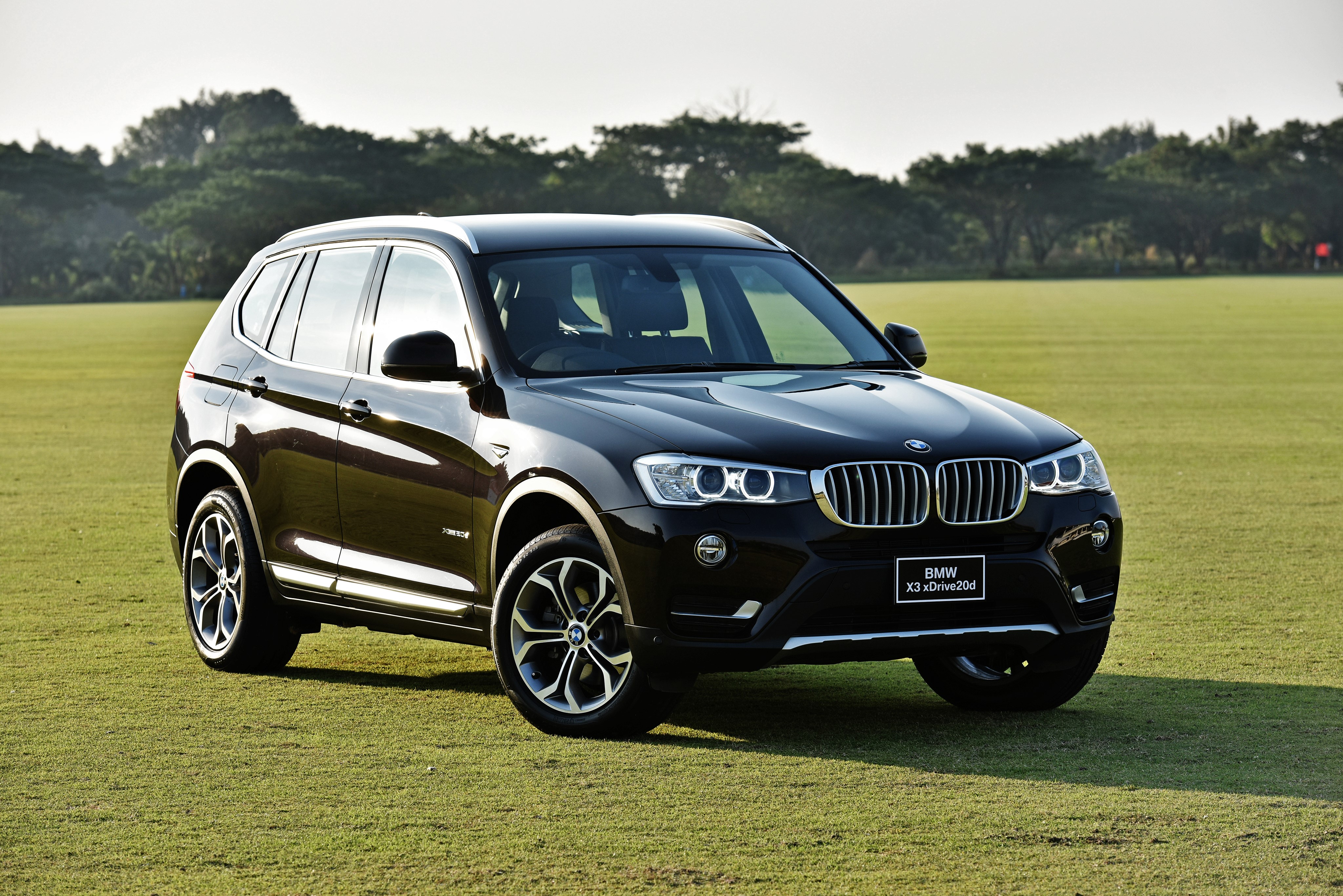 Black BMW X3 xDrive20d F25 Crossover HD Wallpaper