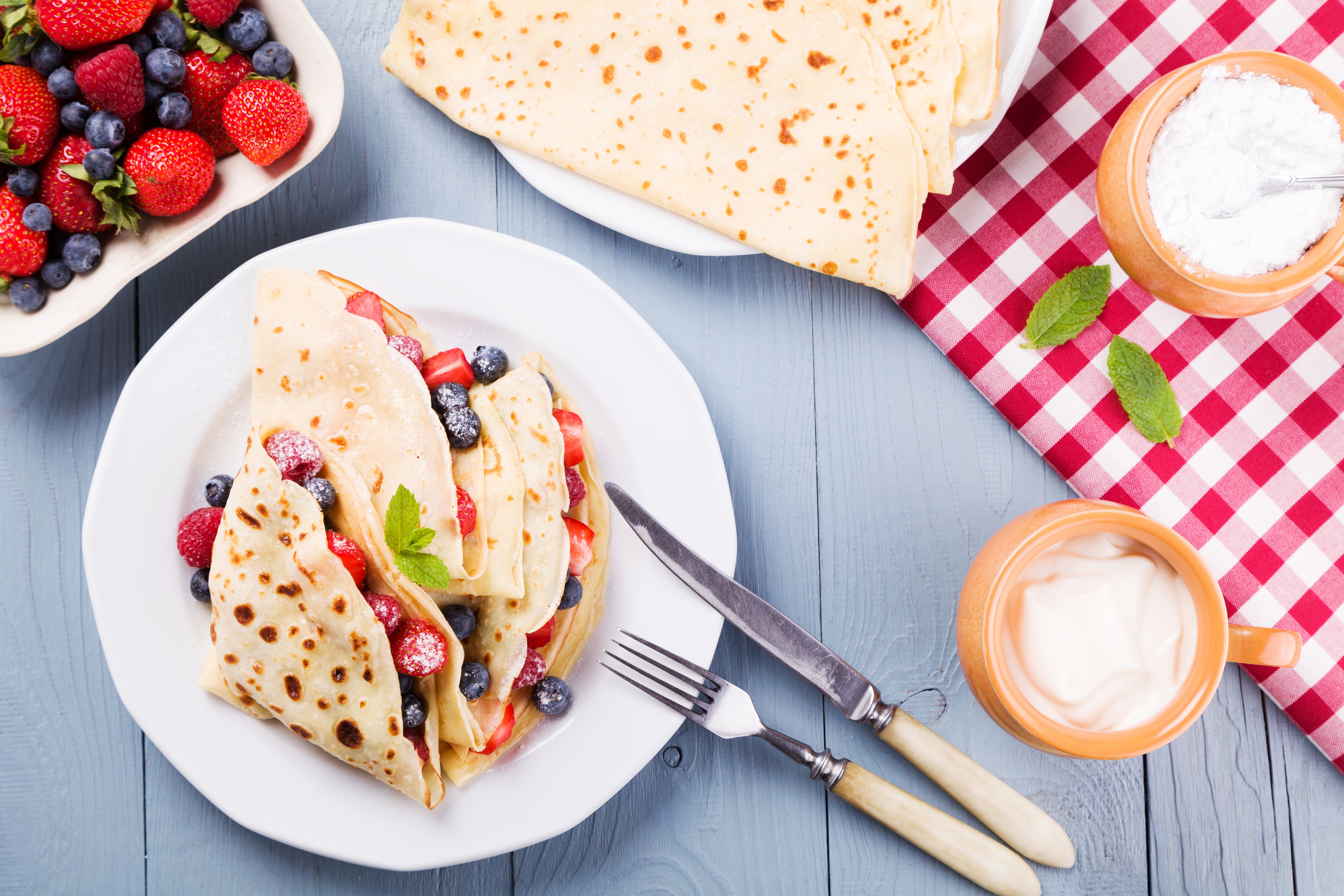 Pancakes with Berries, Powdered Sugar, and Yogurt HD Wallpaper
