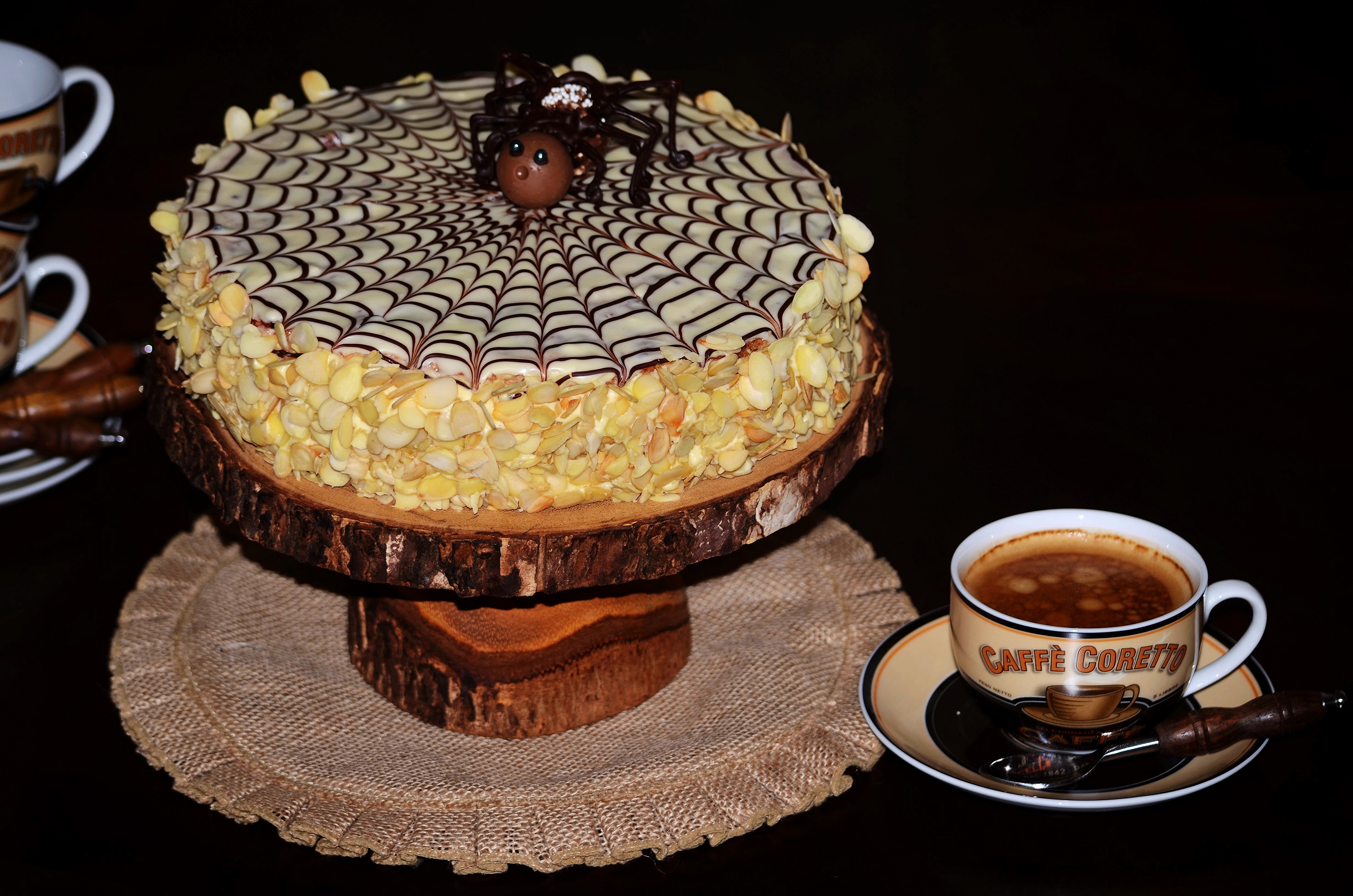 Spiderweb cake with coffee HD Wallpaper