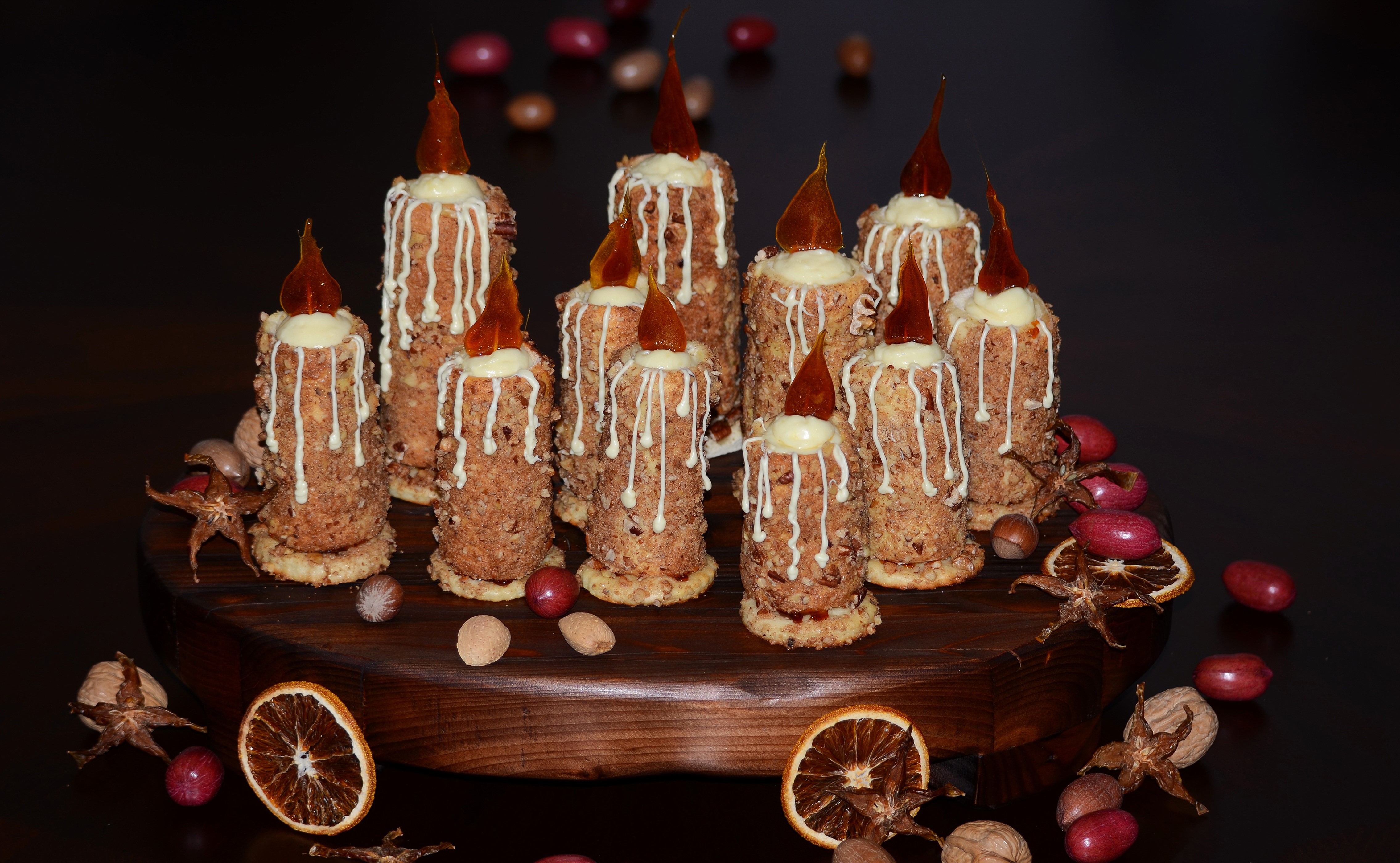 Candle-shaped cakes with nuts and caramel HD Wallpaper