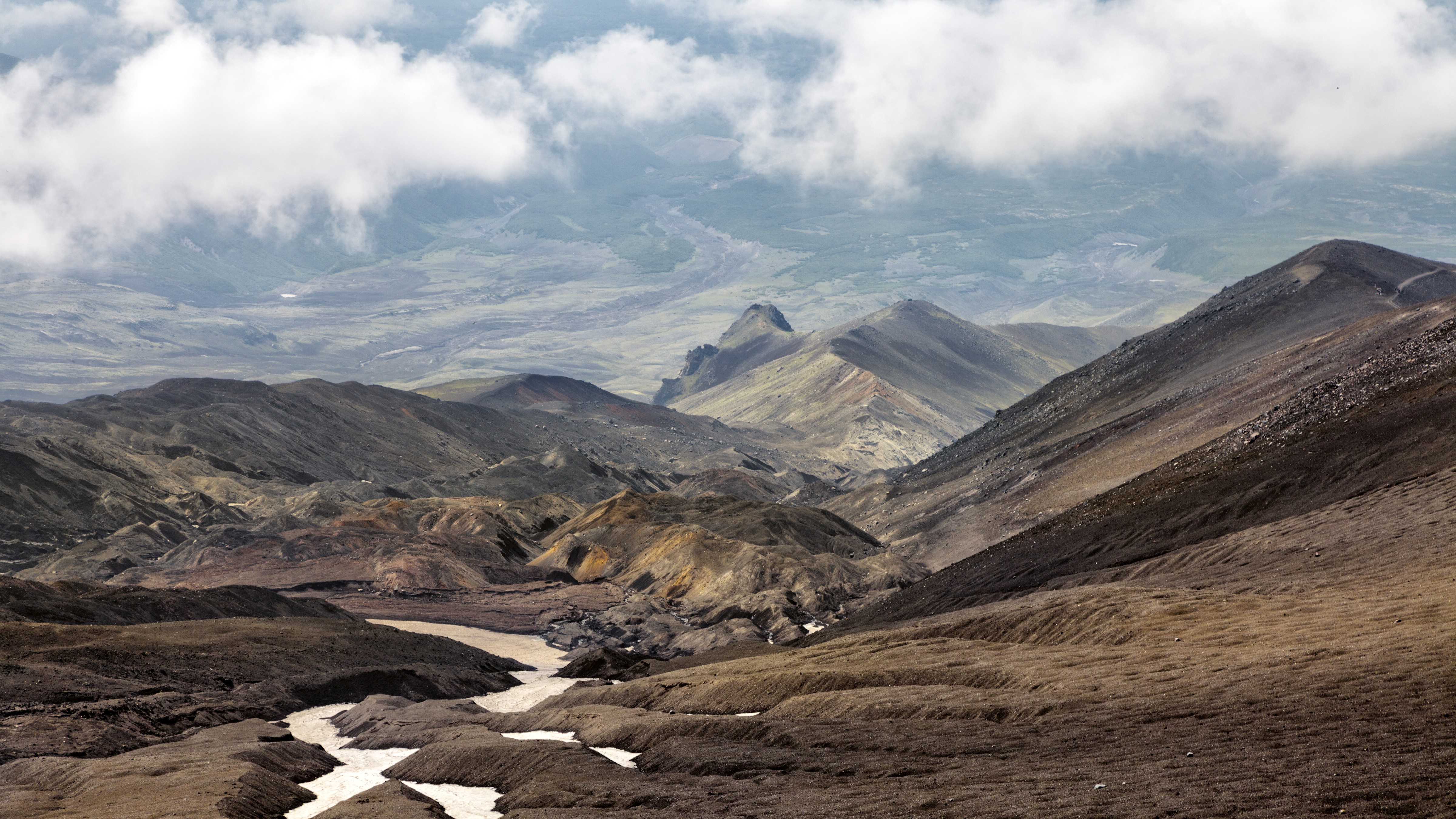4K Kamchatka Peninsula Russia Mountains Landscape HD Wallpaper