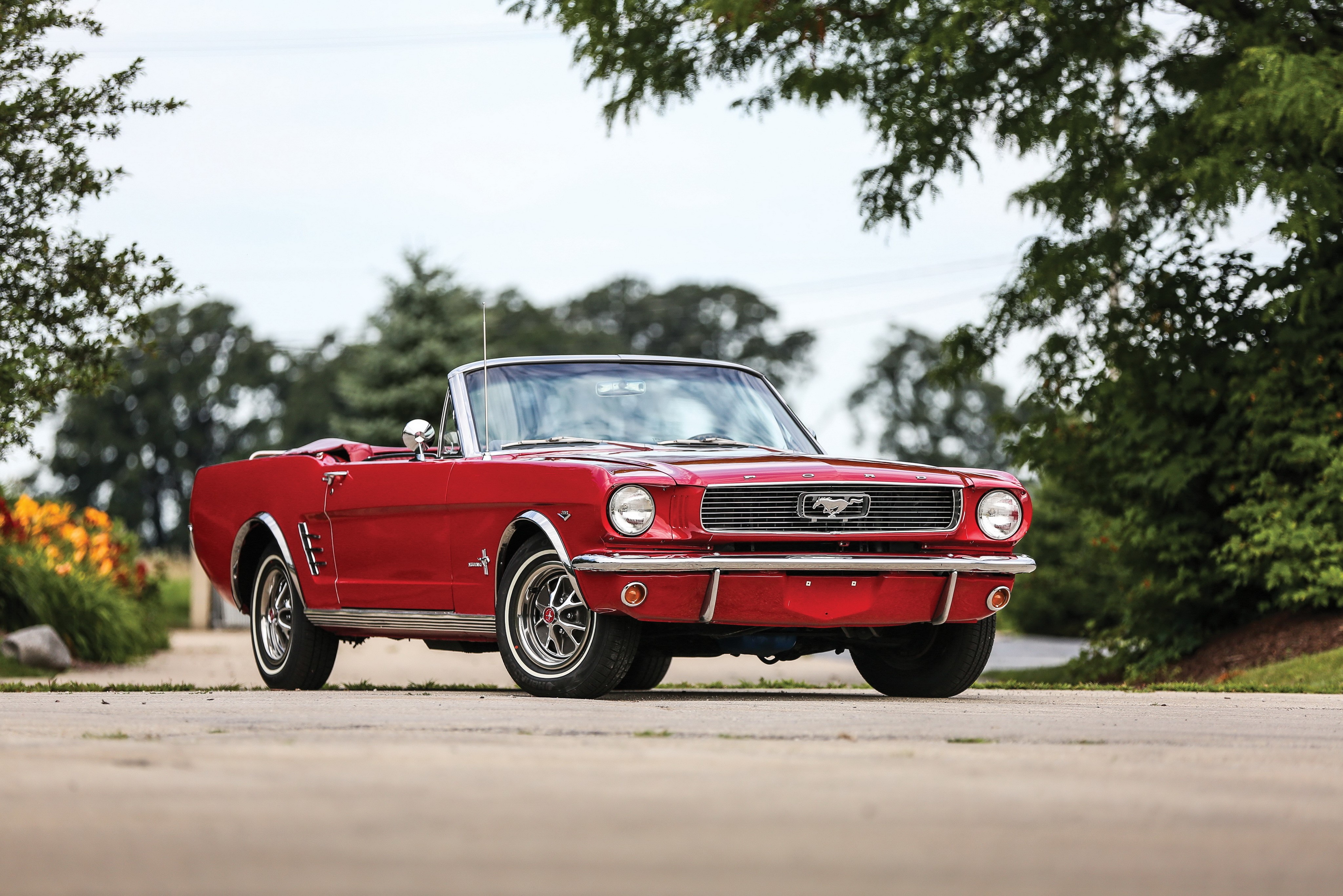 4K Red Ford Mustang 1966 Cabriolet HD Wallpaper