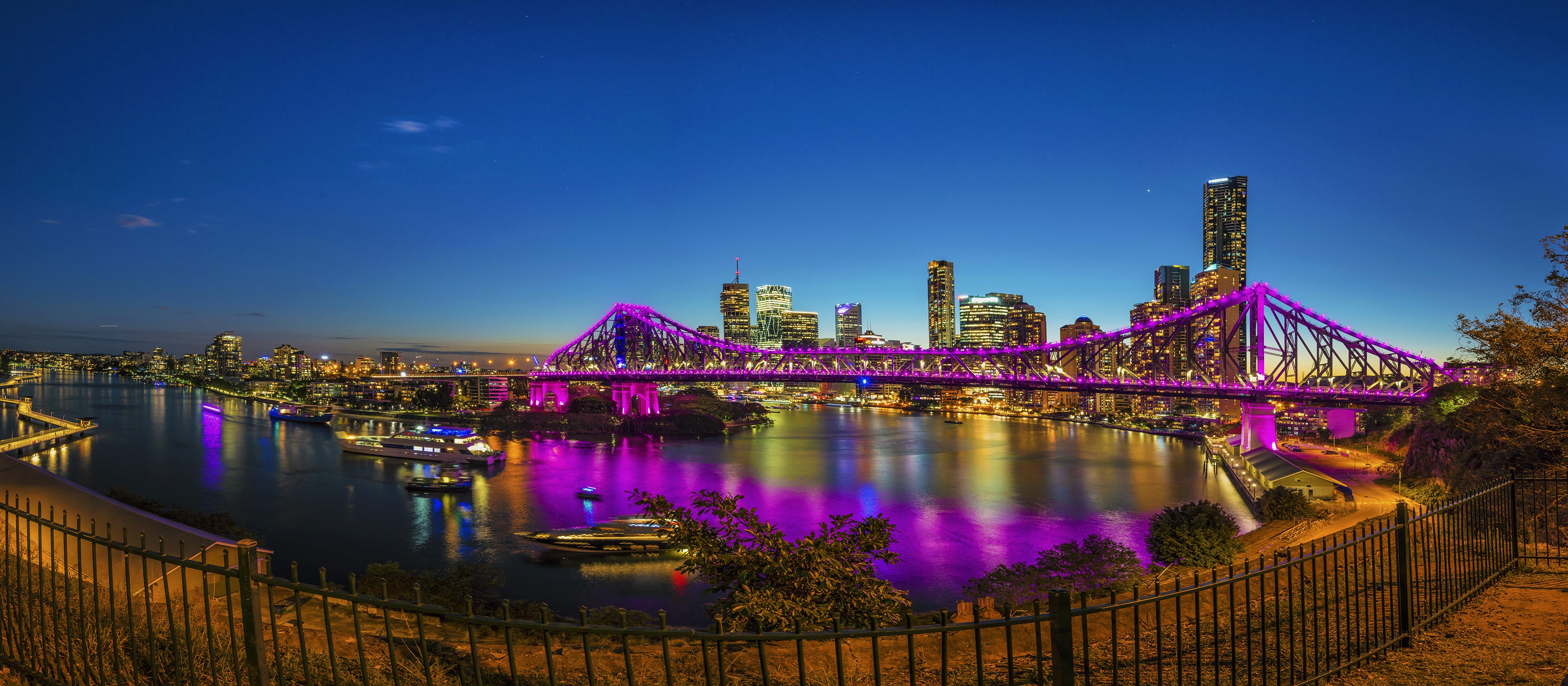 Brisbane Cityscape with Story Bridge at Night HD Wallpaper