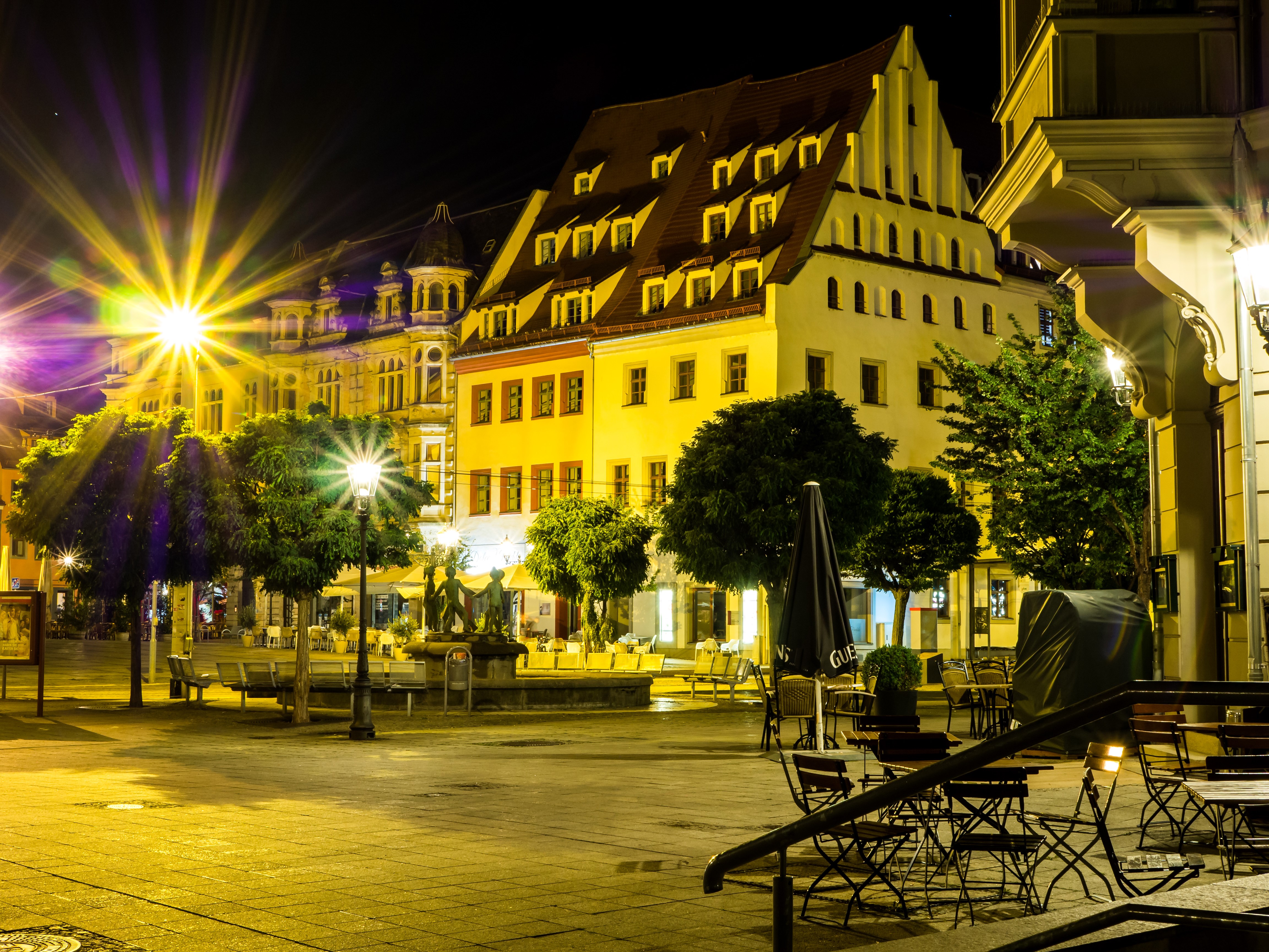 4K Zwickau Germany Night Street Lights Houses Trees HD Wallpaper