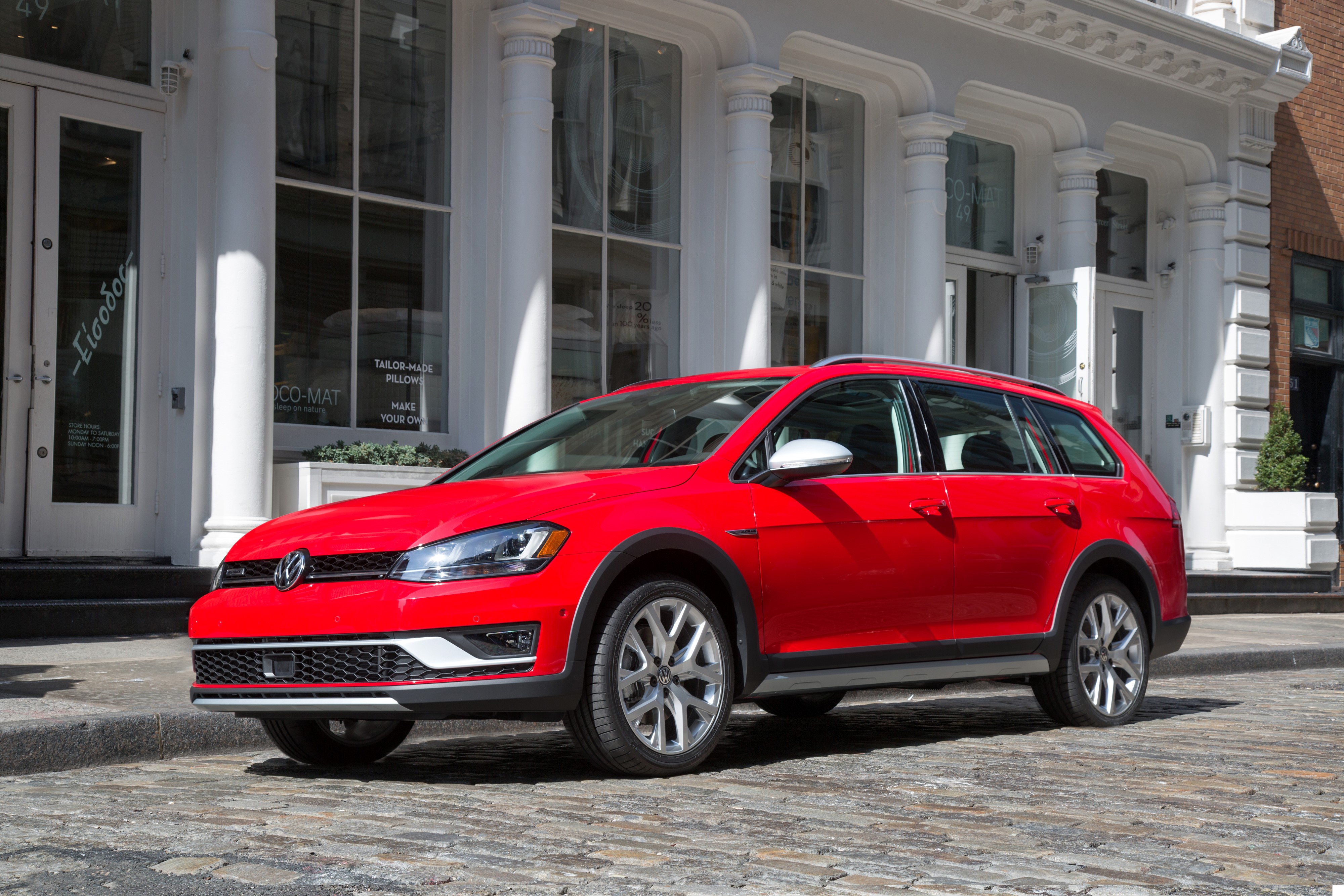2017 Volkswagen Golf Alltrack Estate Car HD Wallpaper