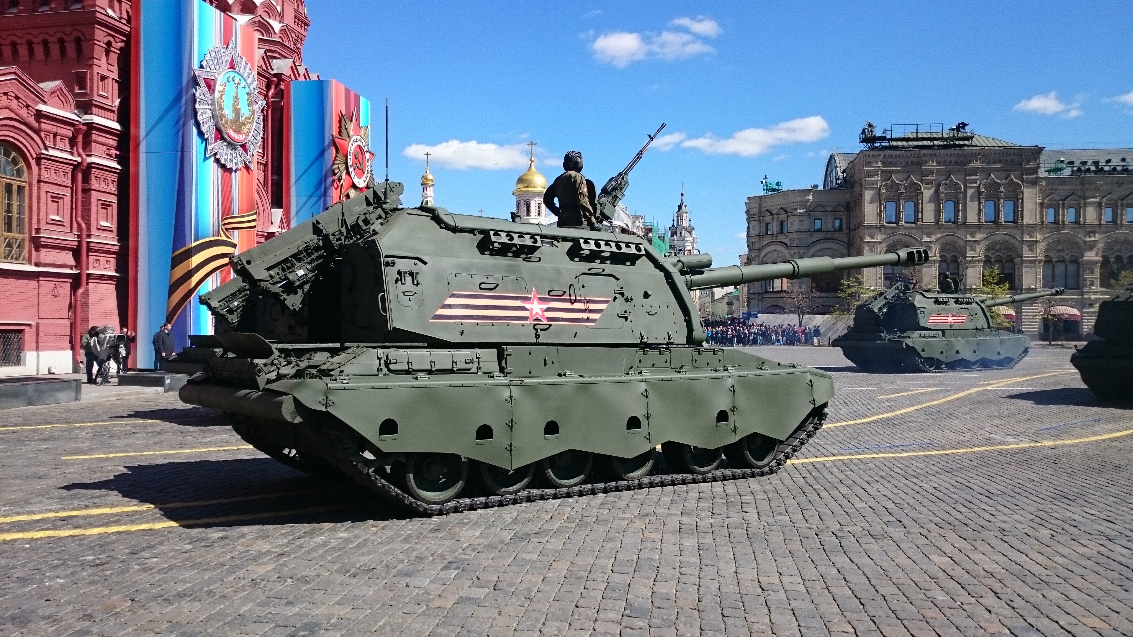 4K 2S19 Msta-S SPG on Victory Day Parade HD Wallpaper