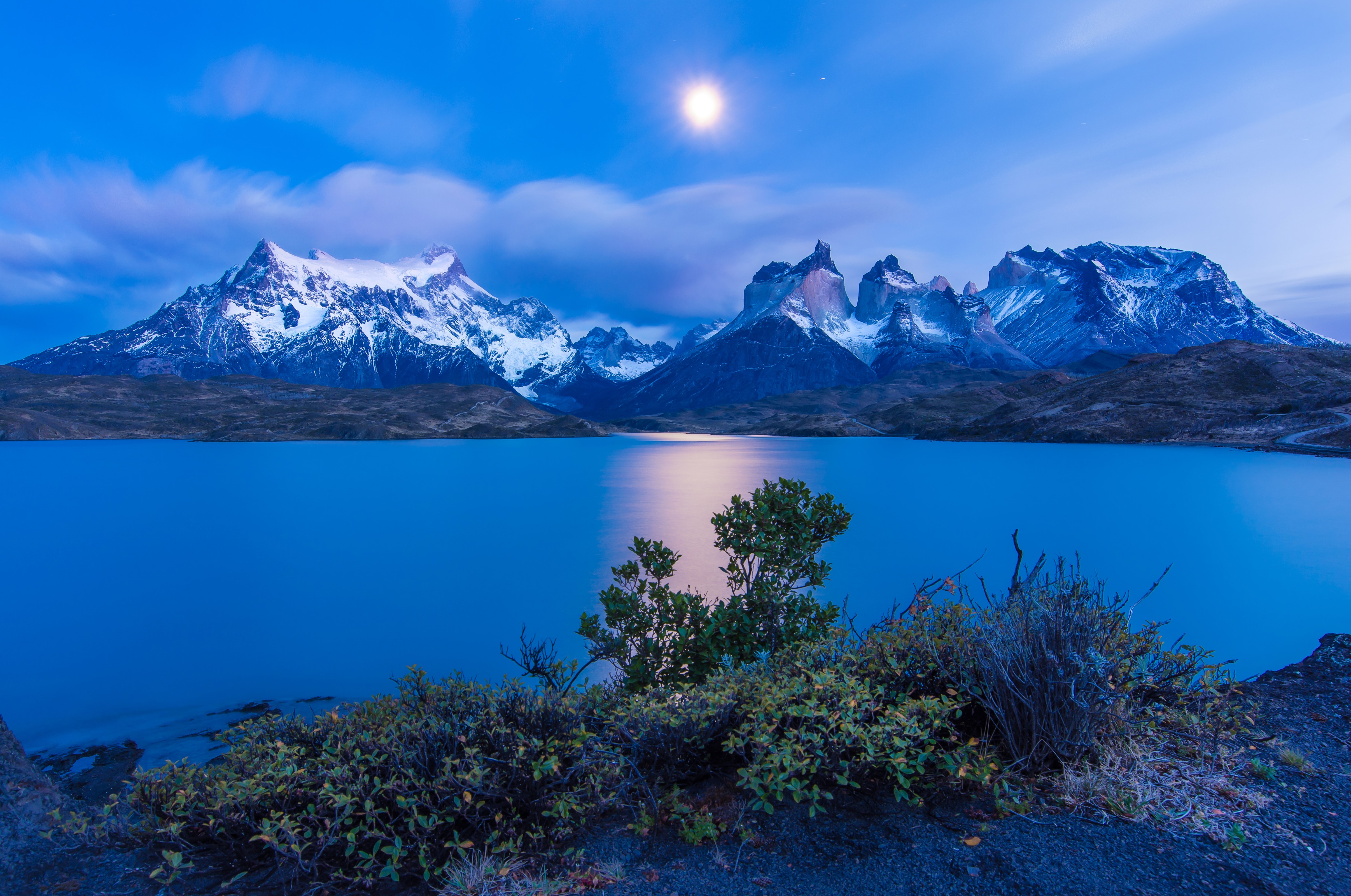 4K Torres del Paine Mountains and Lake in Chile HD Wallpaper