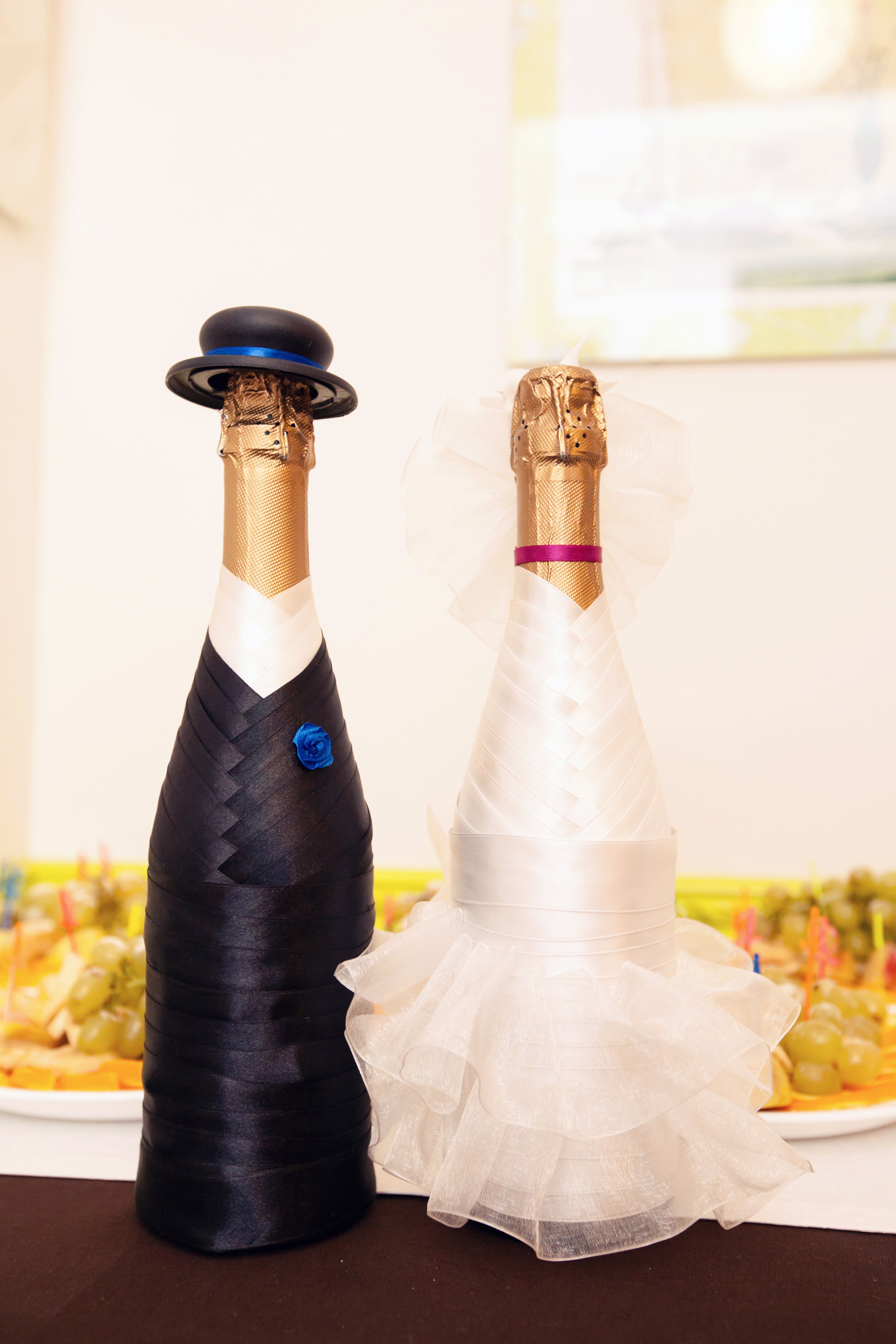 Champagne bottles decorated as bride and groom HD Phone Wallpaper