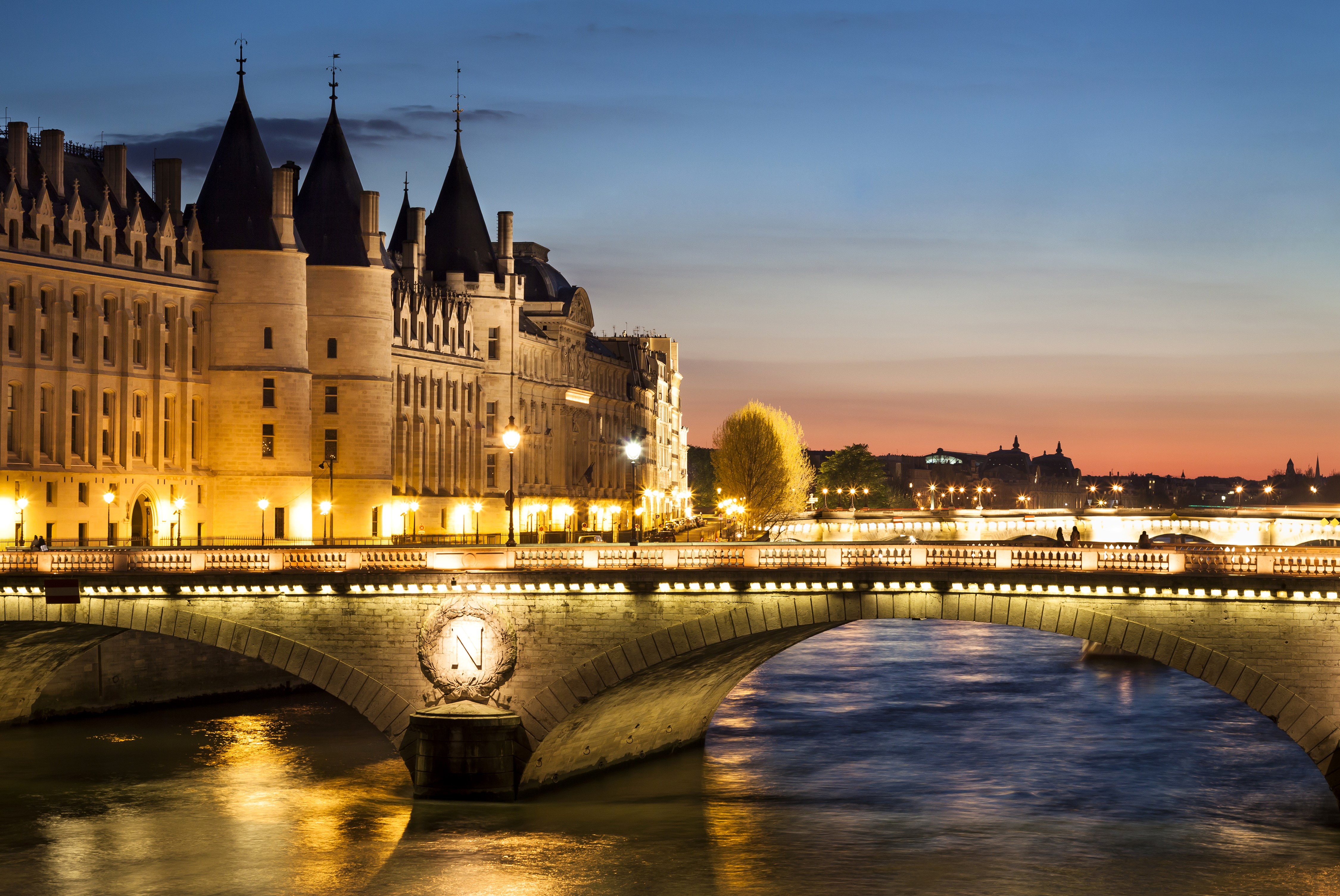 Parisian Bridge and Buildings at Dusk HD Wallpaper