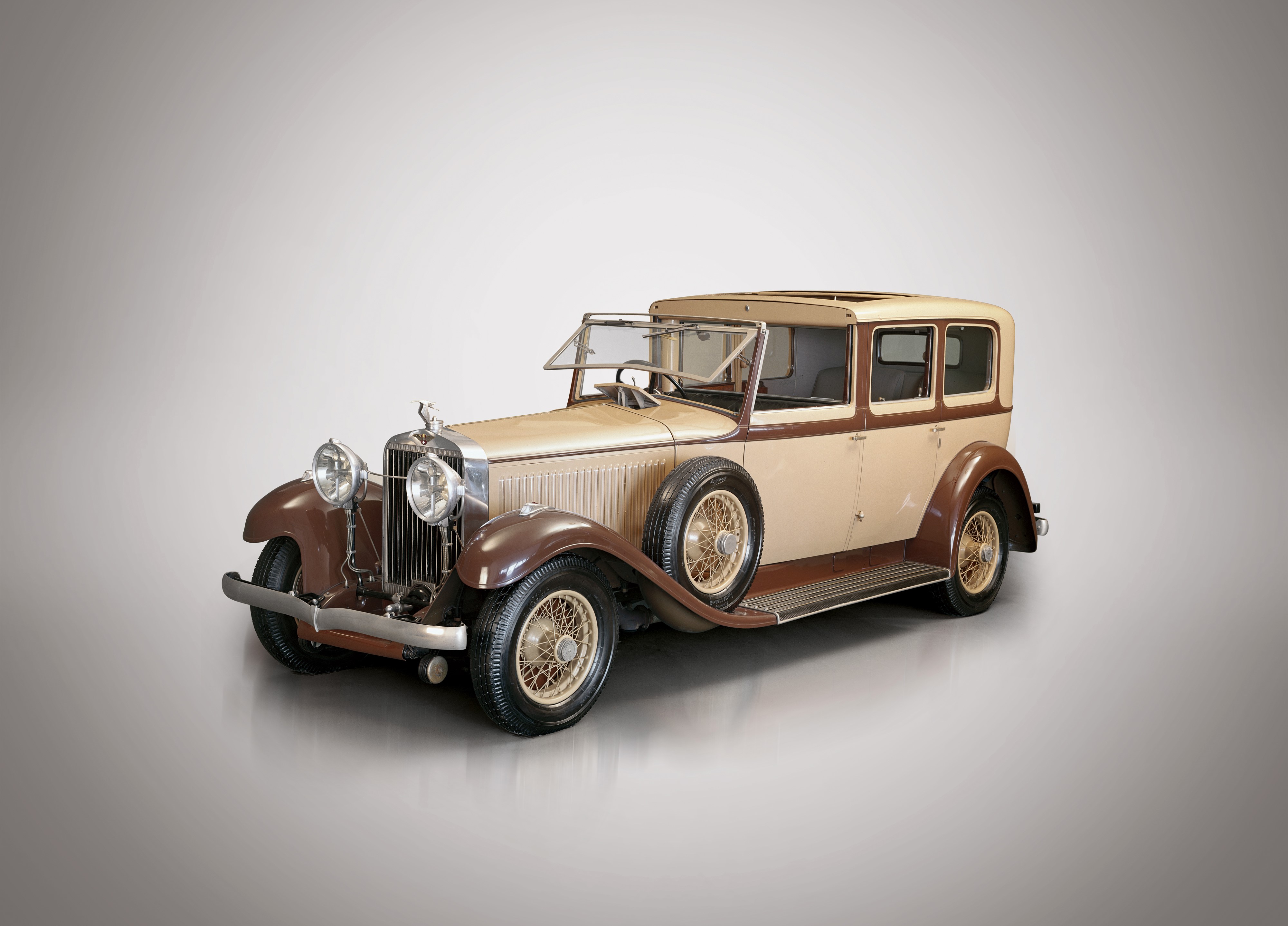 1930 Hispano-Suiza H6B Coupe Chauffeur by Binder HD Wallpaper