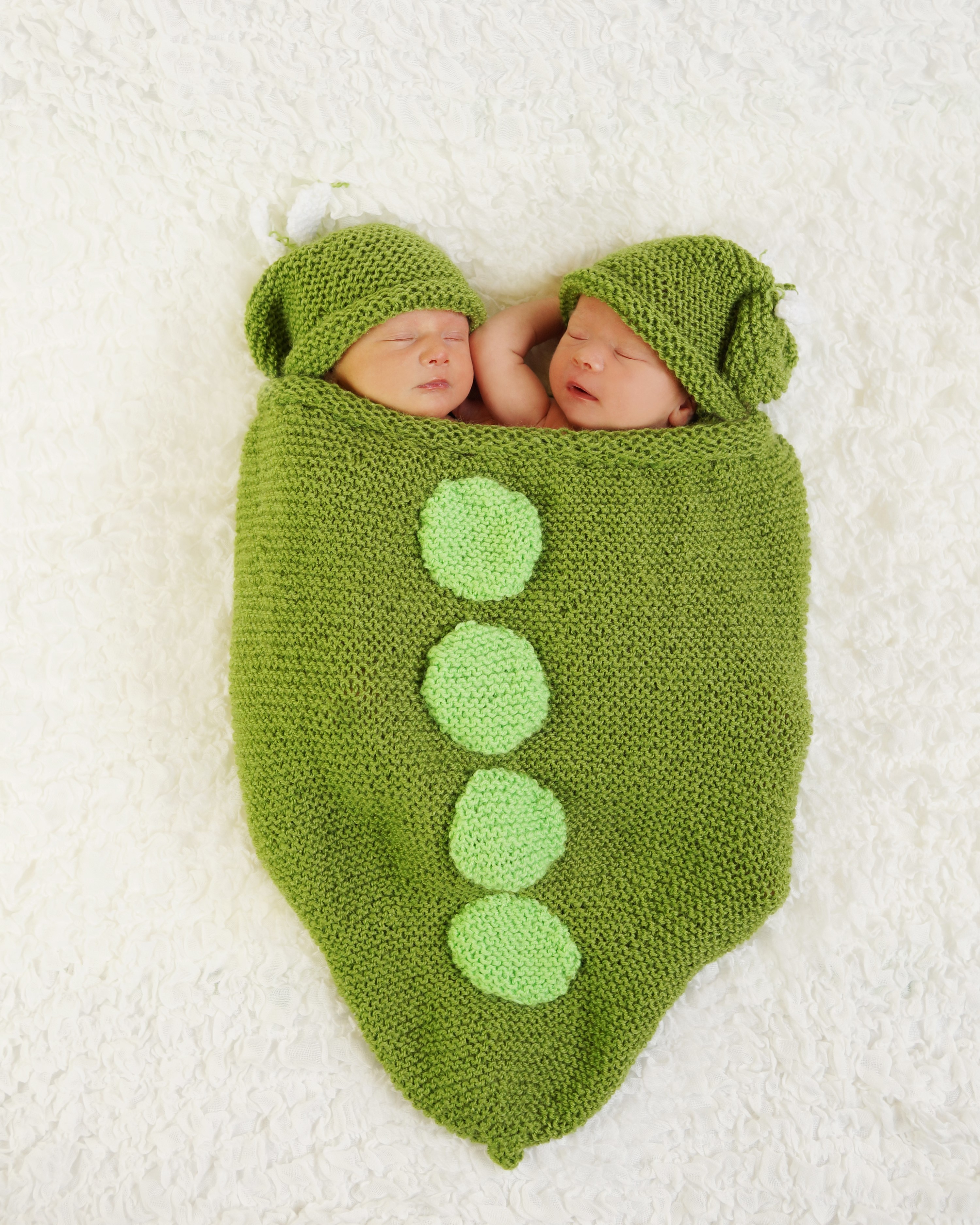 Two Newborn Babies Dressed as Peas in a Pod HD Phone Wallpaper