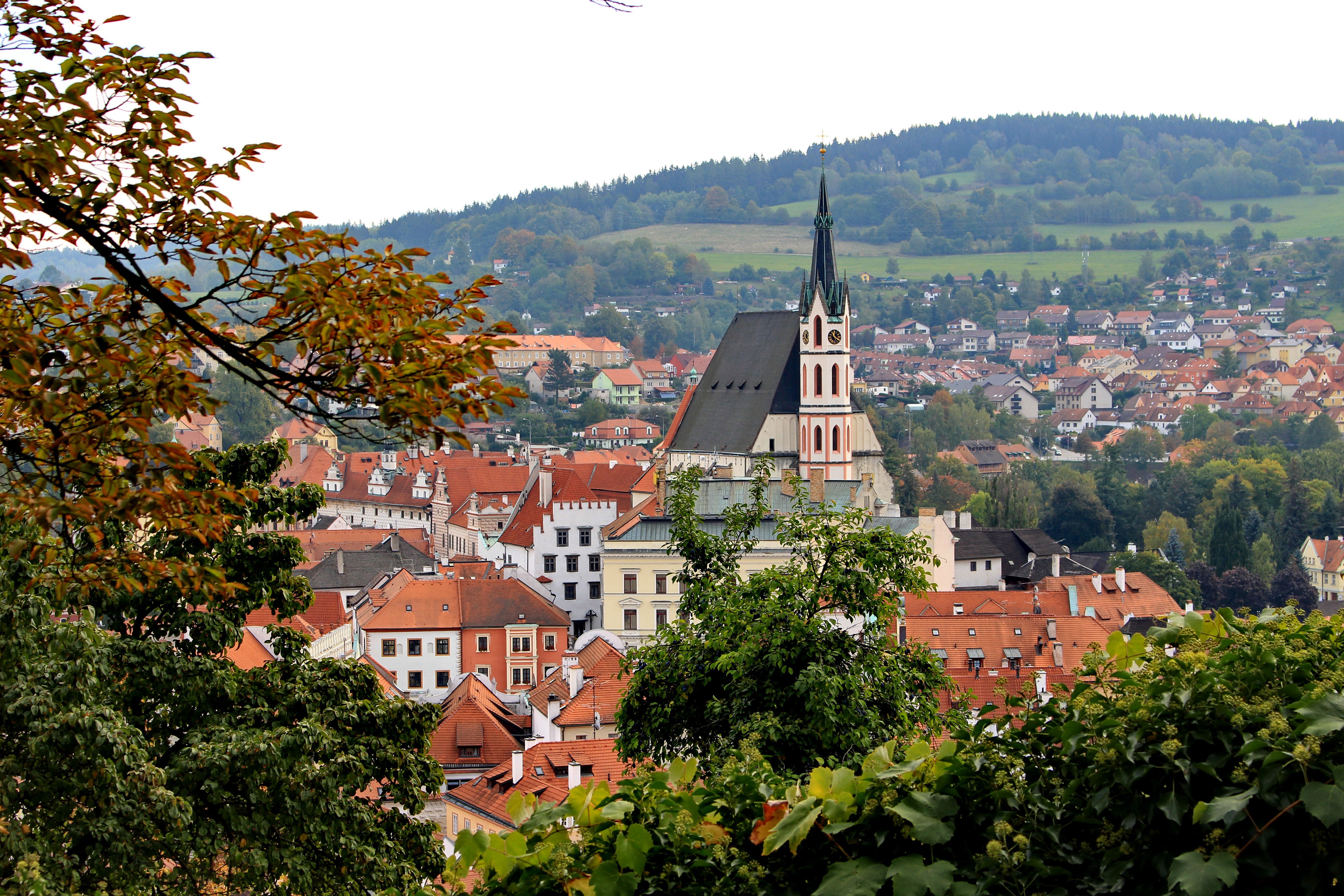 Cesky Krumlov, Czech Republic with church tower HD Wallpaper