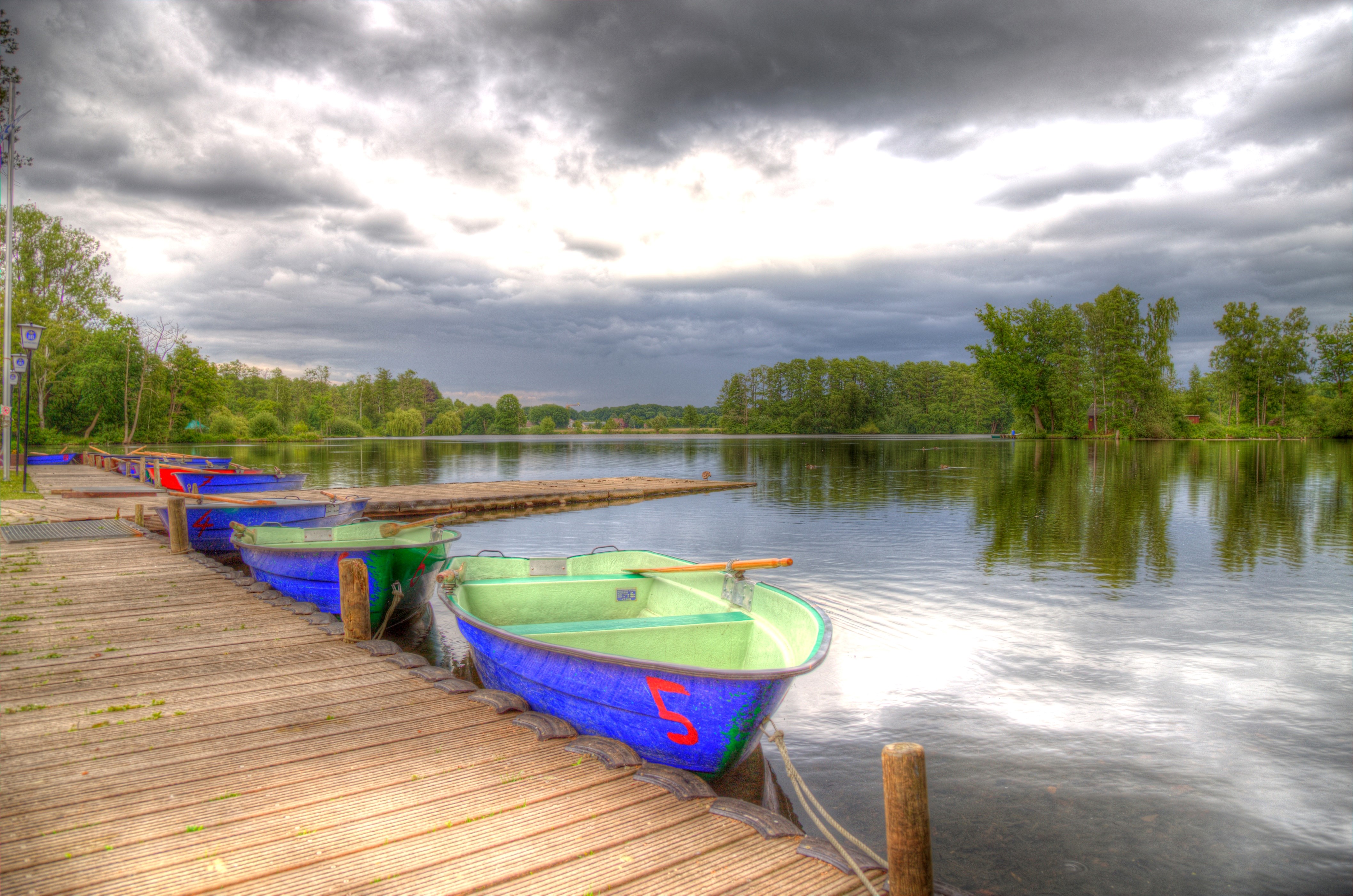 Boats docked at Hucker Moor Lake Spenge, Germany HD Wallpaper