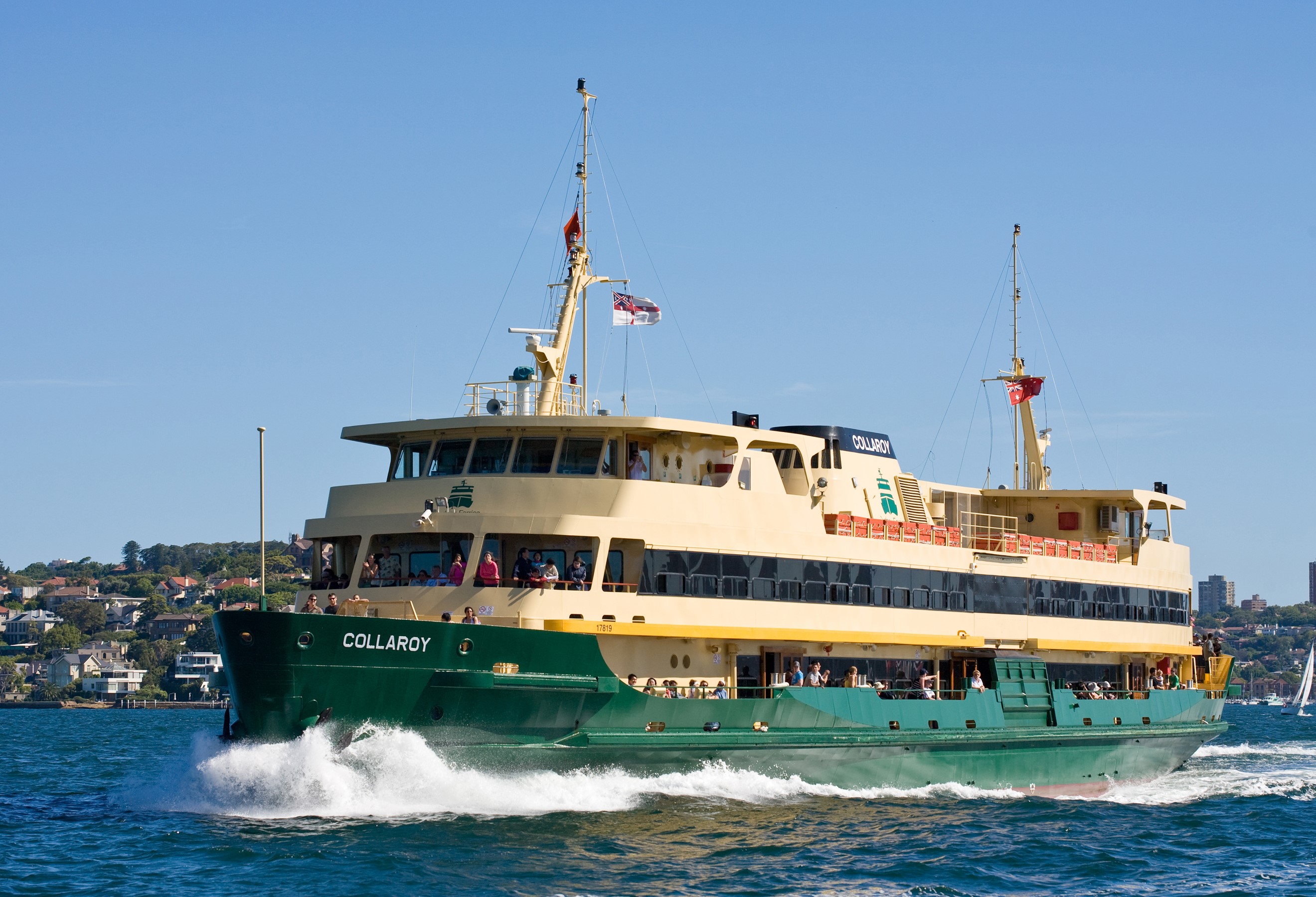 Ferry Collaroy sailing on the water HD Wallpaper