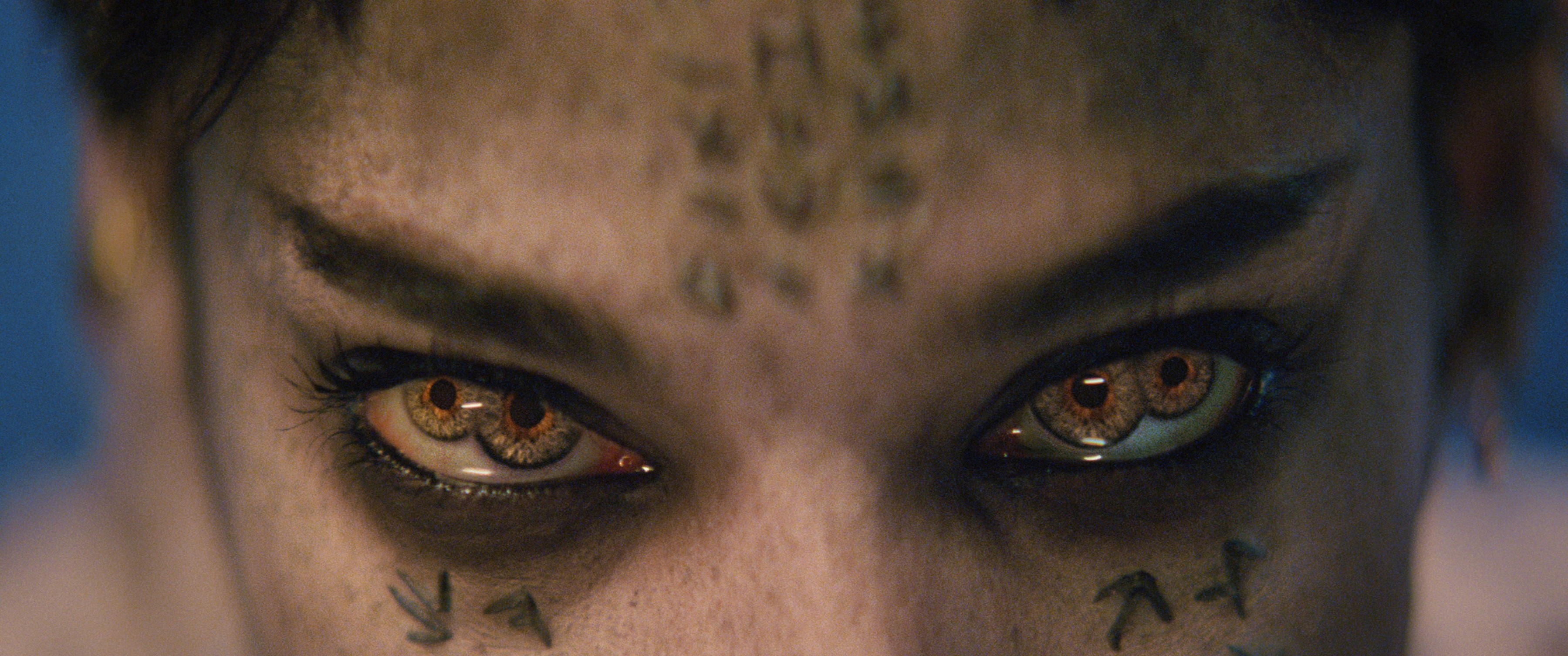 Close-up of Mummy's eyes from The Mummy (2017) HD Wallpaper