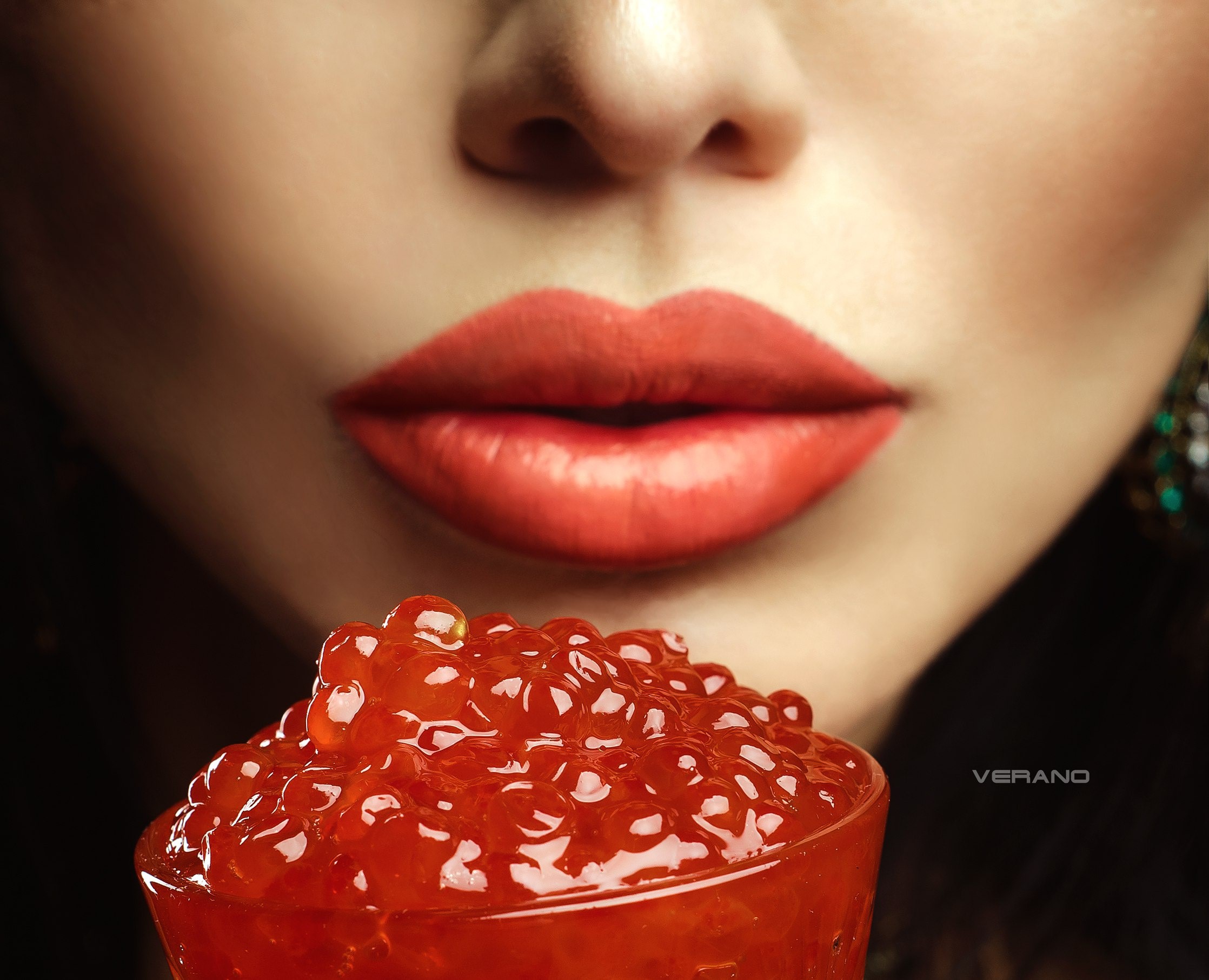 Woman with red lips and caviar HD Wallpaper