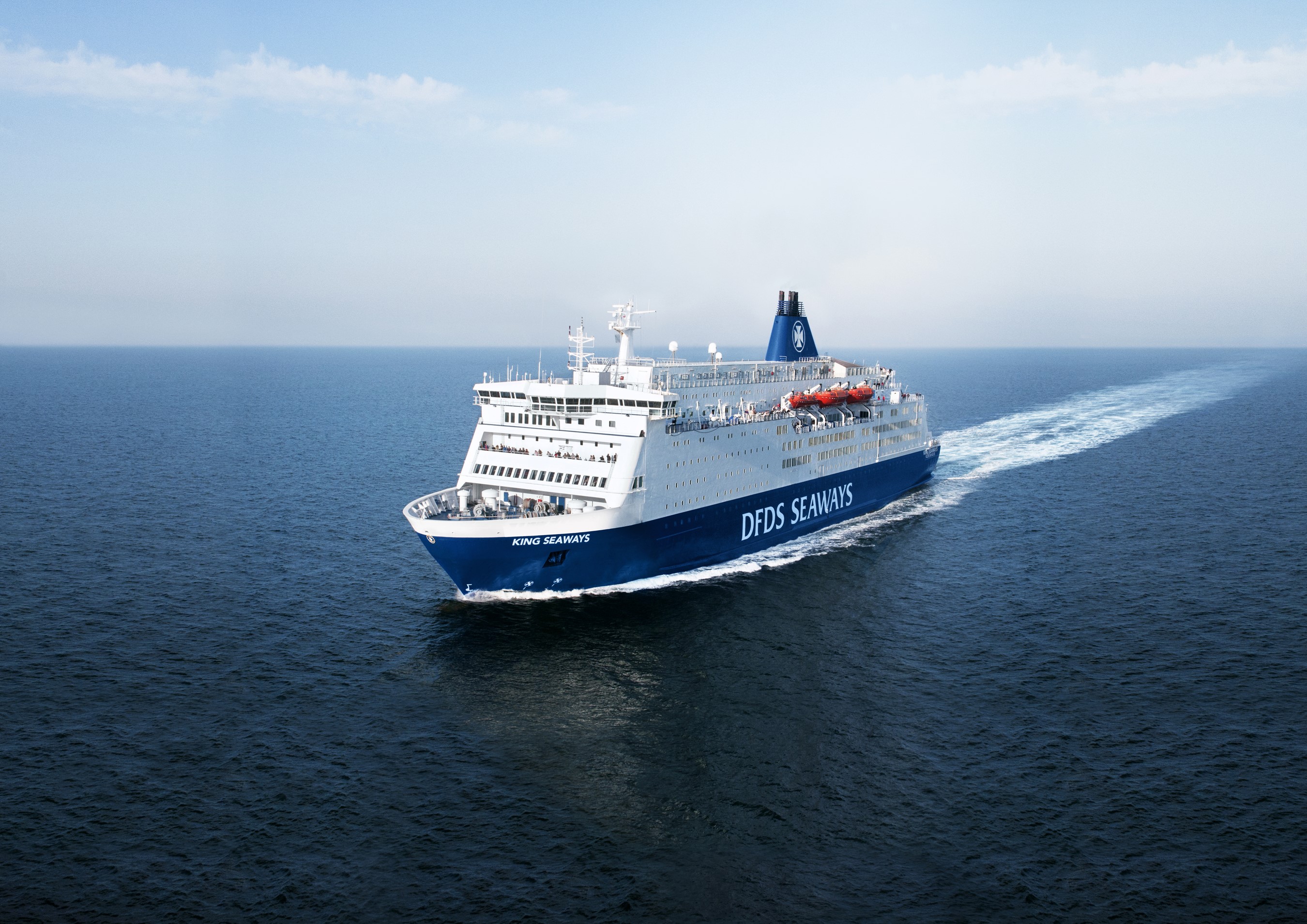 DFDS Seaways King Seaways Ferry sailing on the sea HD Wallpaper
