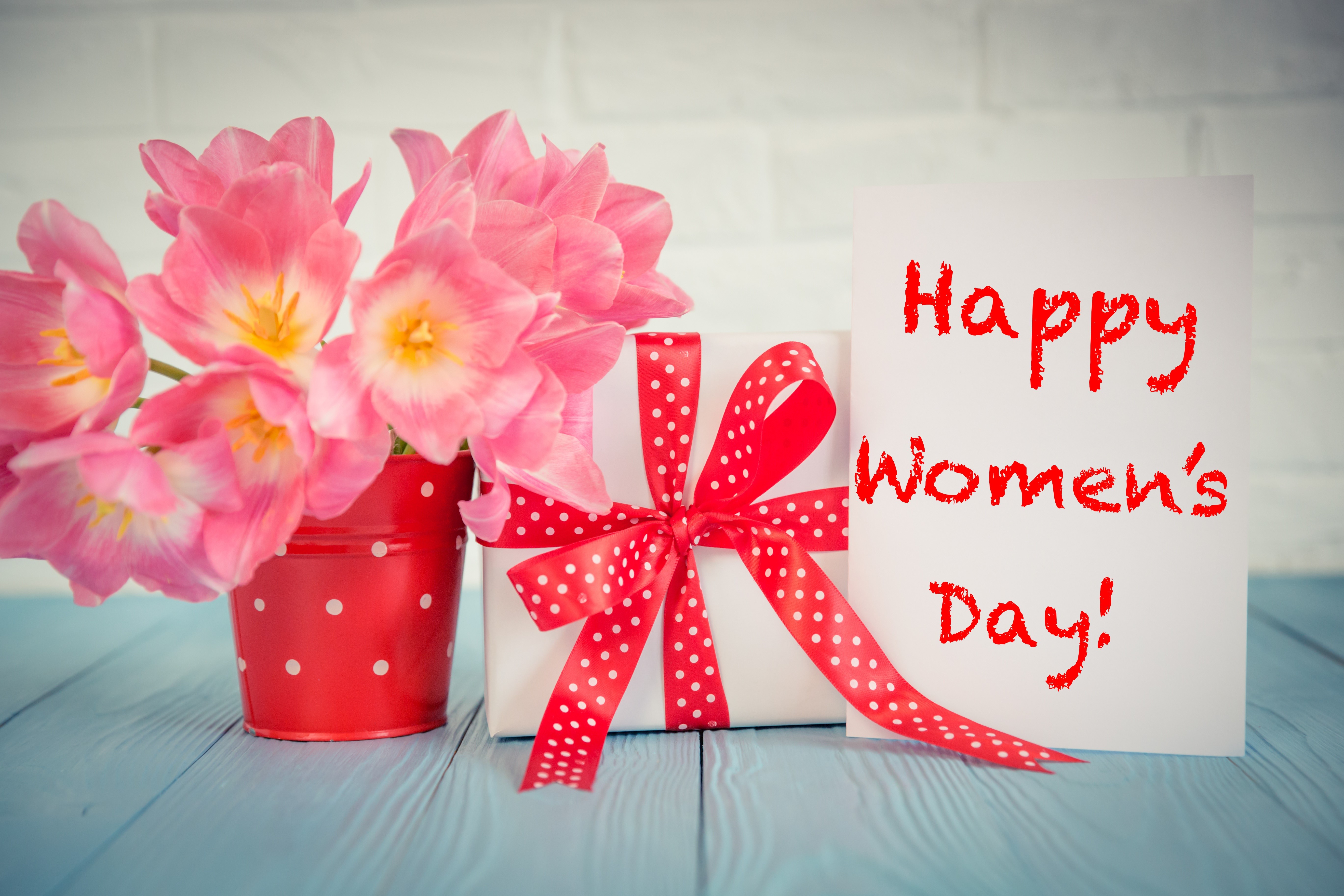 Happy Women's Day Tulips and Gift HD Wallpaper
