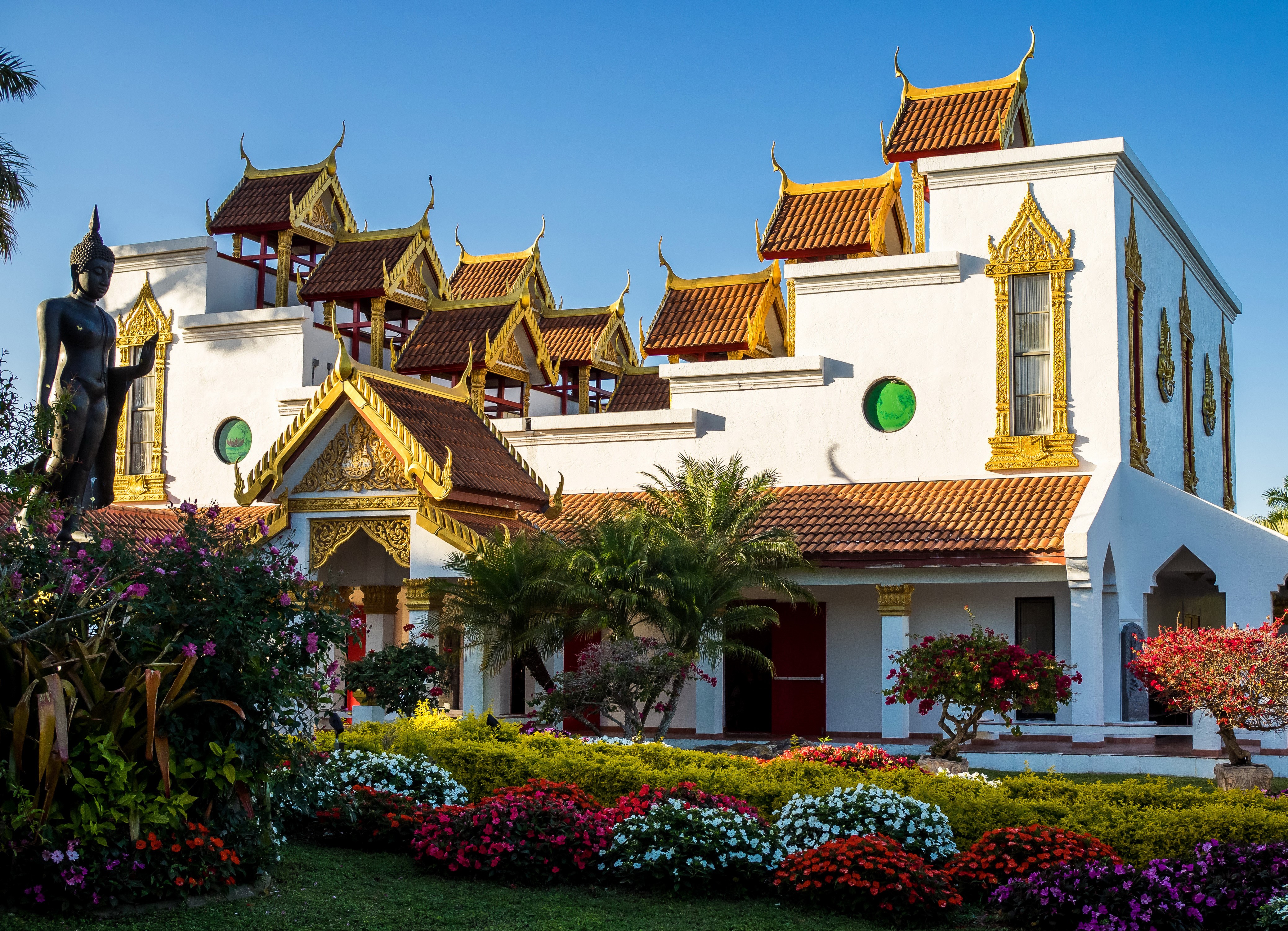 Wat Buddharangsi Buddhist Temple in Miami, USA HD Wallpaper