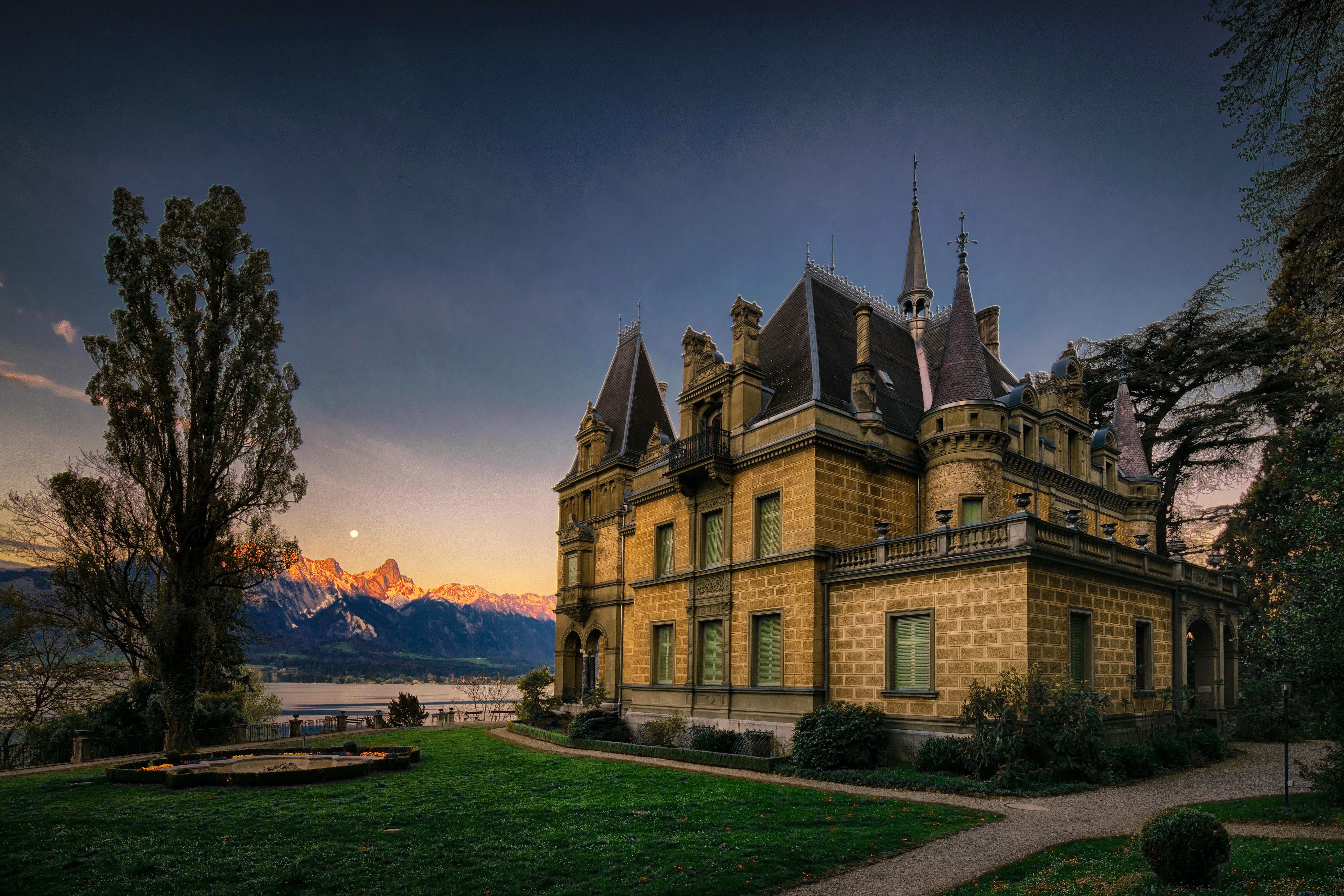 Hunegg Castle Hilterfingen, Switzerland Evening HD Wallpaper
