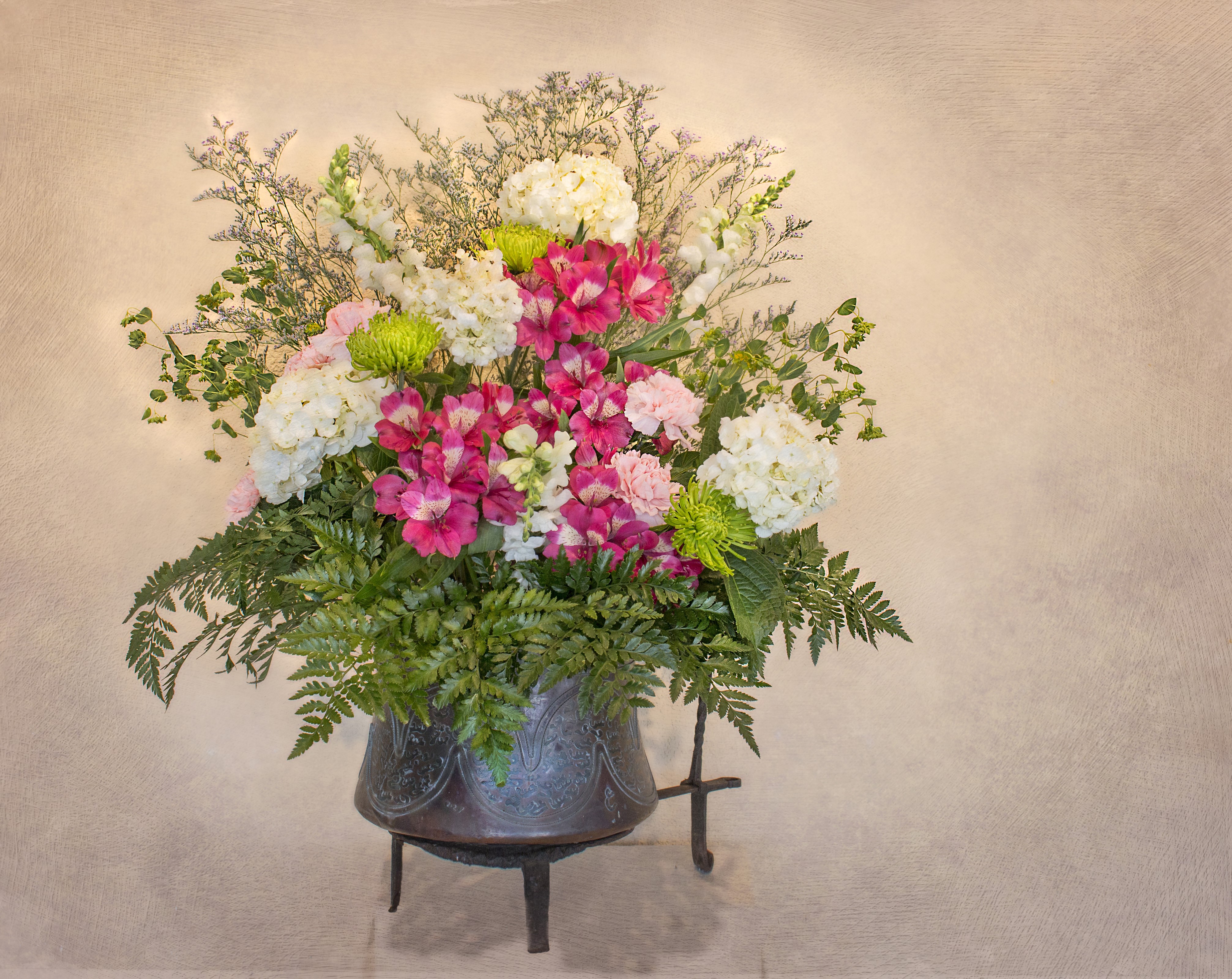 Bouquet of Alstroemeria and Hydrangea flowers HD Wallpaper