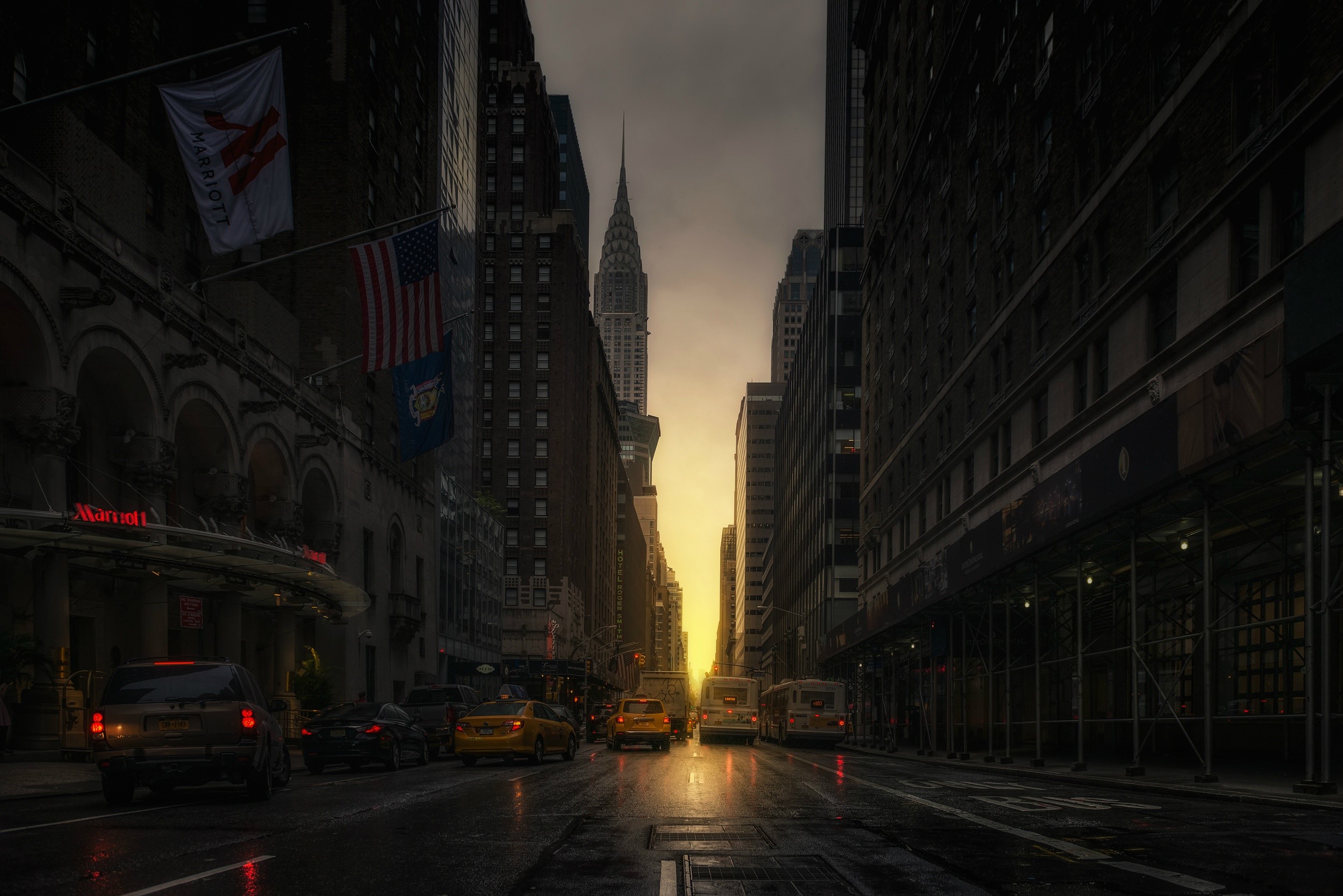 New York City Street at Dusk with Chrysler Building HD Wallpaper
