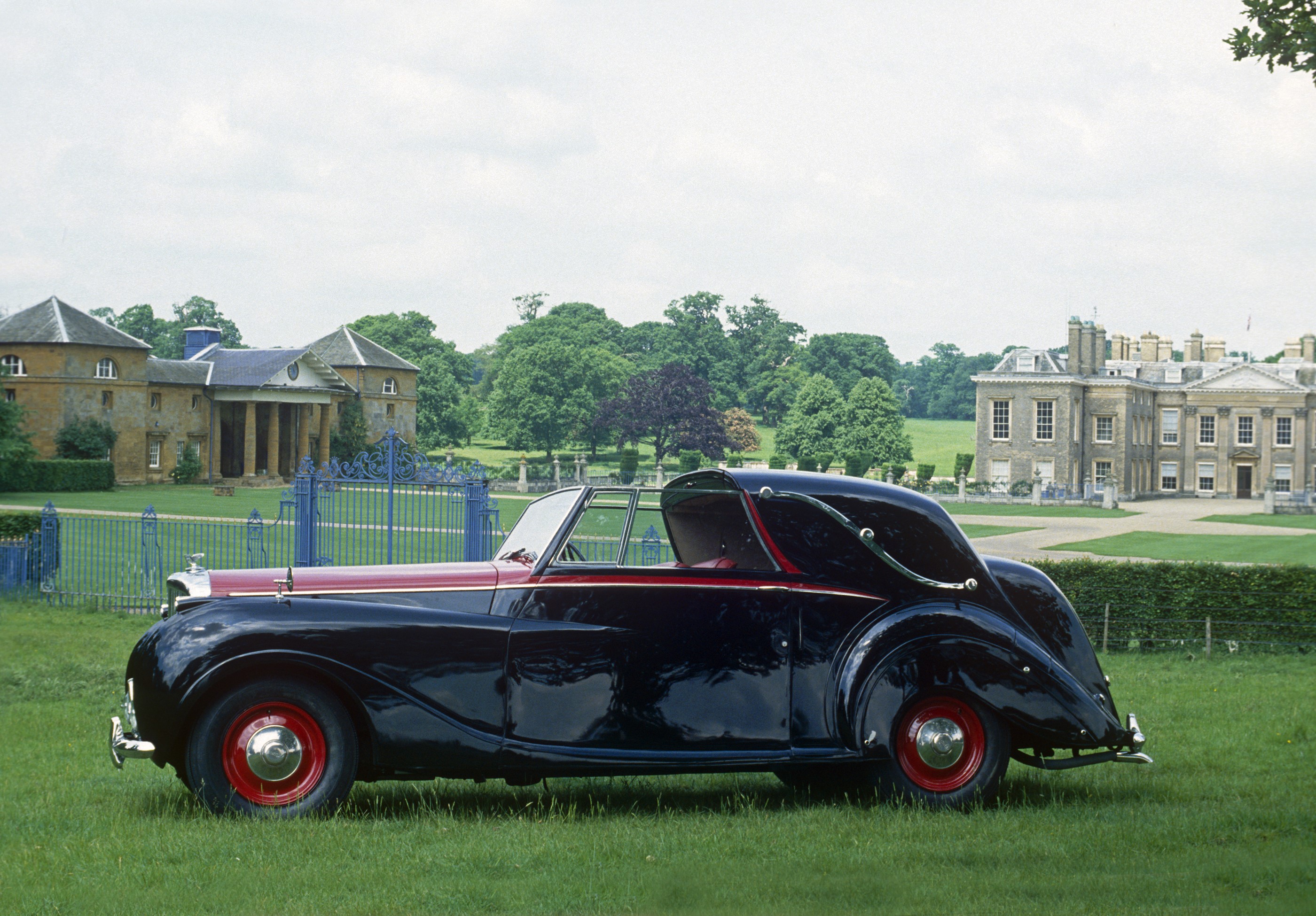 1949 Bentley Mark VI Sedanca Coupe by Gurney Nutting HD Wallpaper