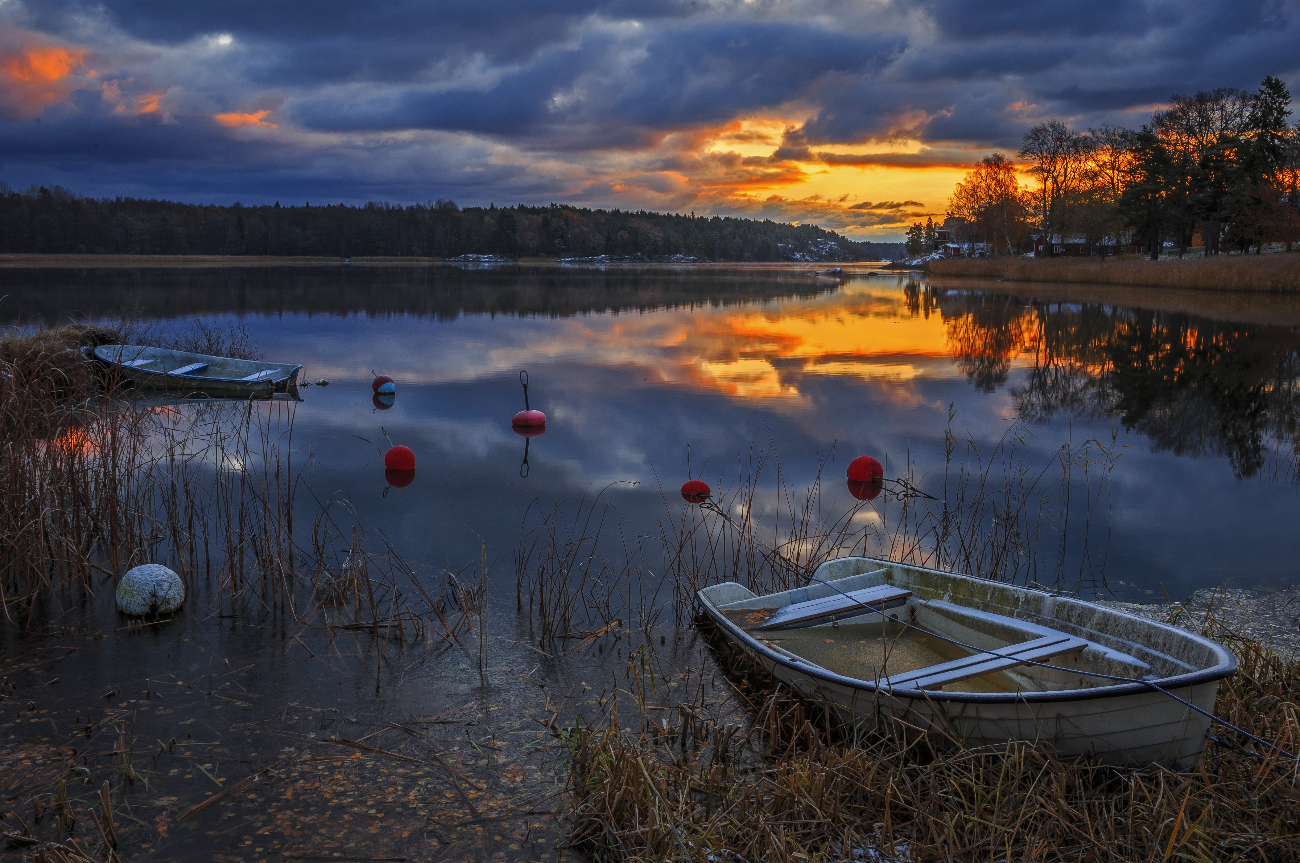 4K Sweden Sunset Over River with Boats HD Wallpaper