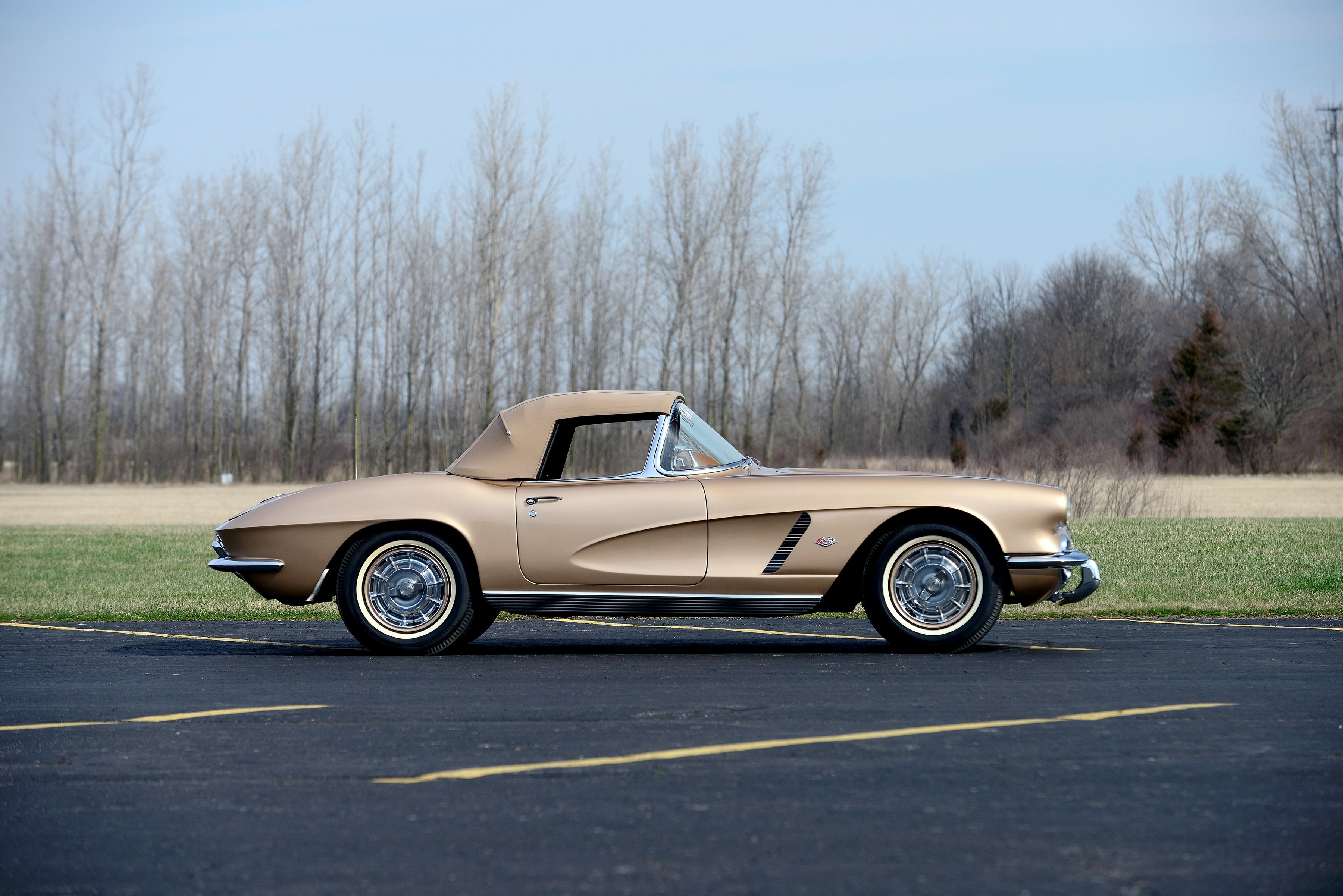 1962 Chevrolet Corvette Convertible HD Wallpaper