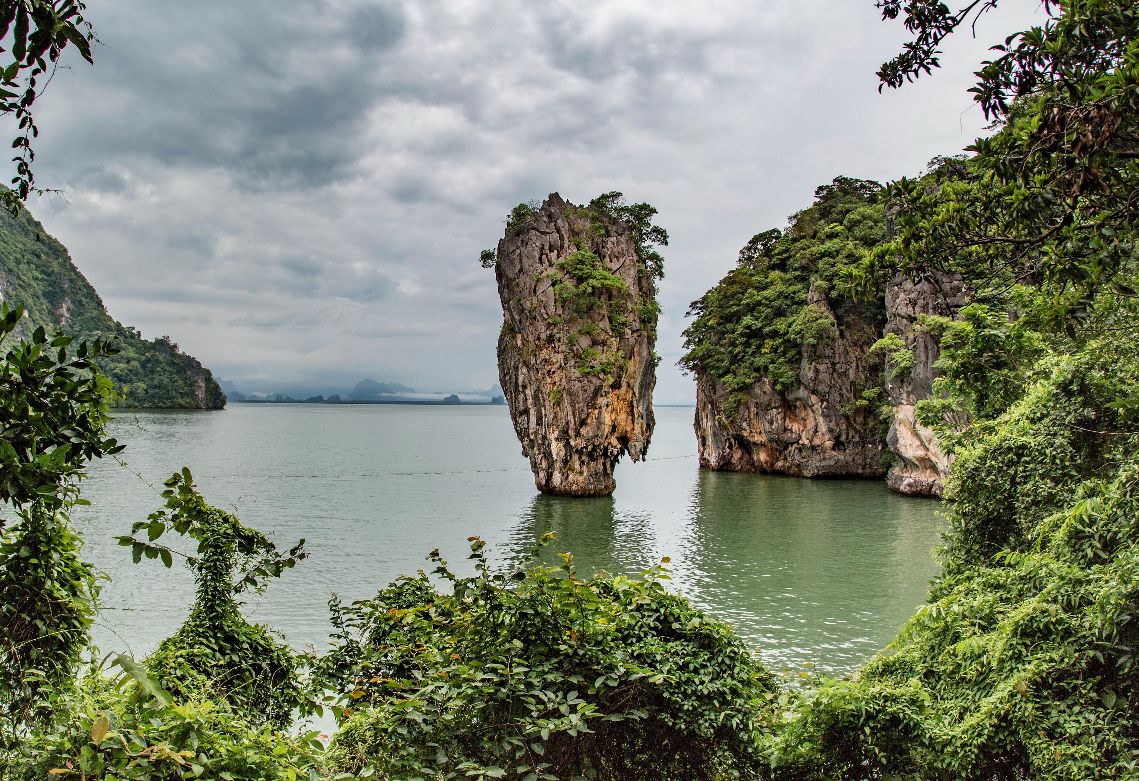 James Bond Island in Phang Nga Bay, Thailand HD Wallpaper